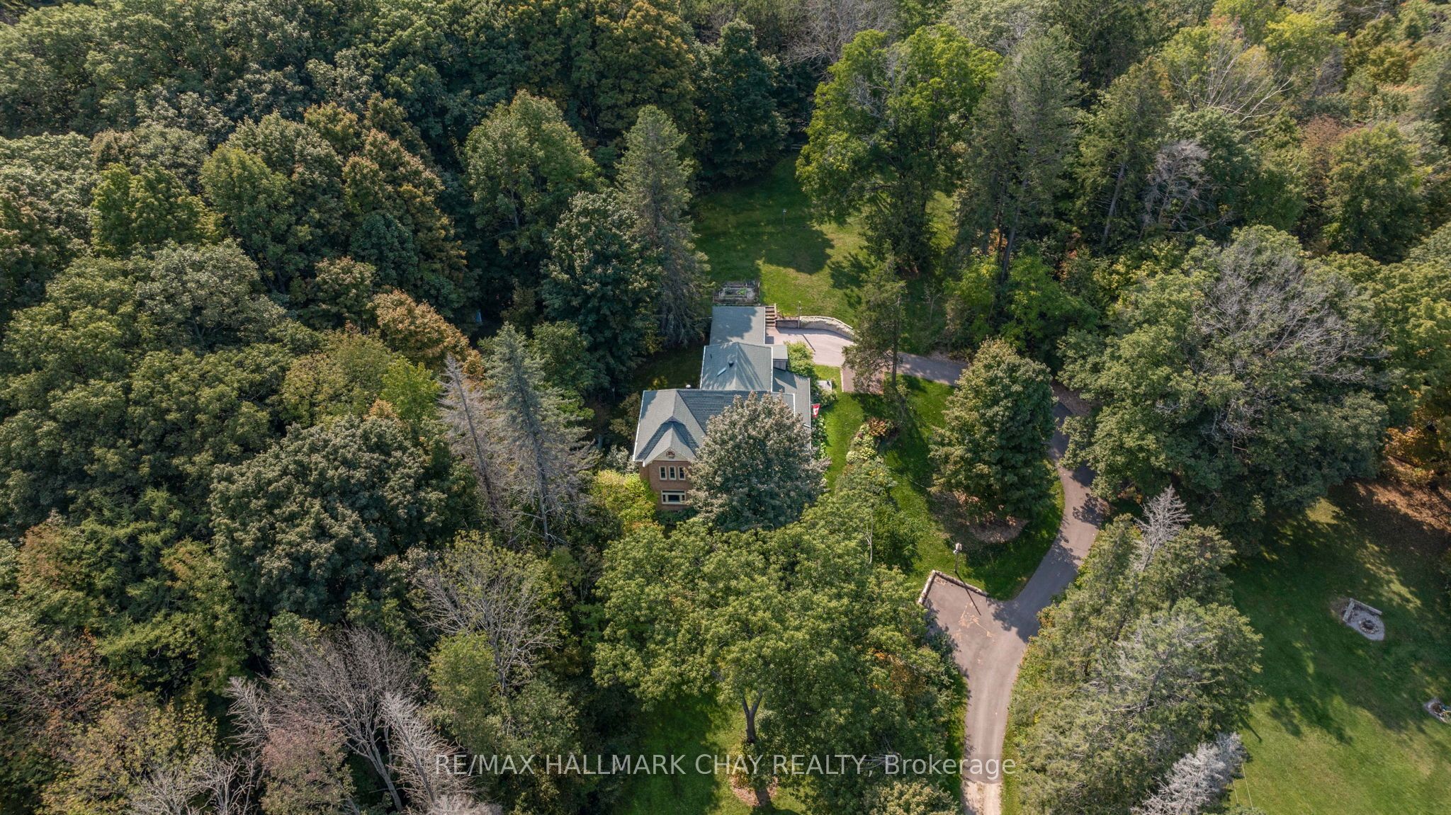 4950 Penetanguishene Road Property Photo 46