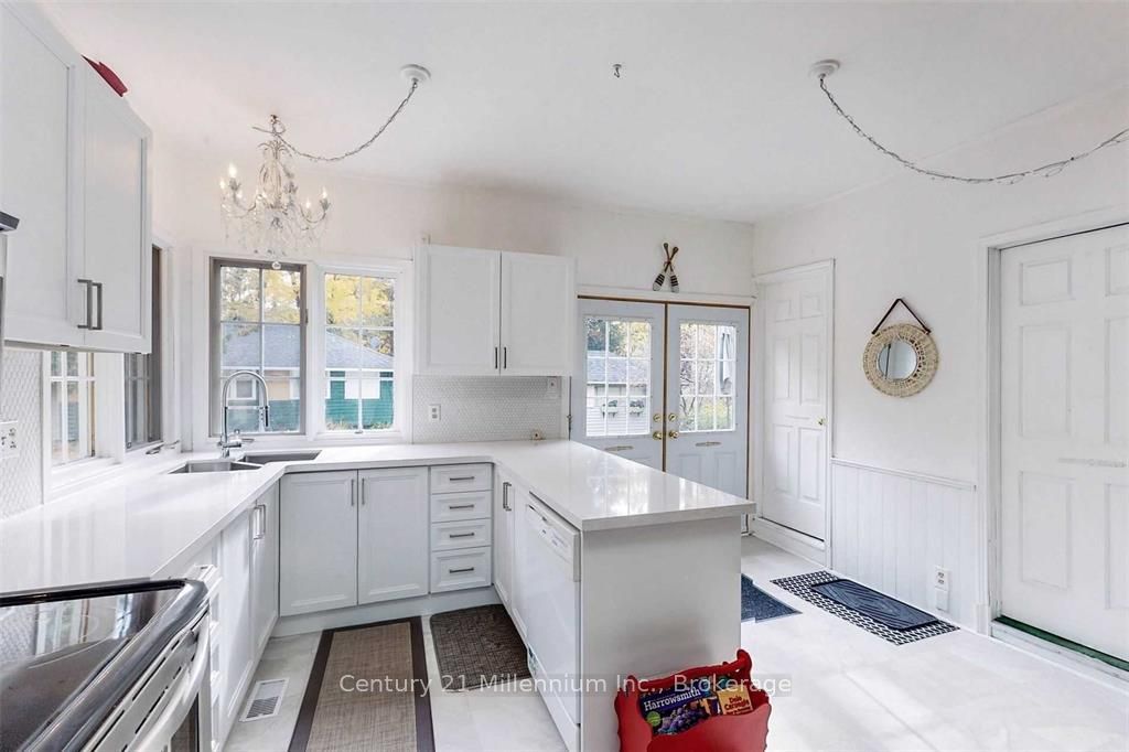 19 Hastings Avenue Property Photo 10