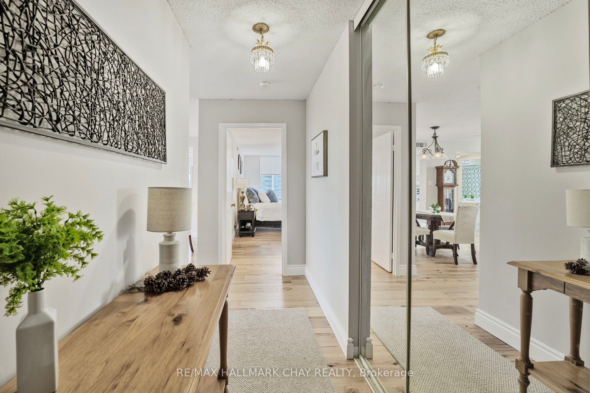 65 Ellen Street 610 Property Photo 4