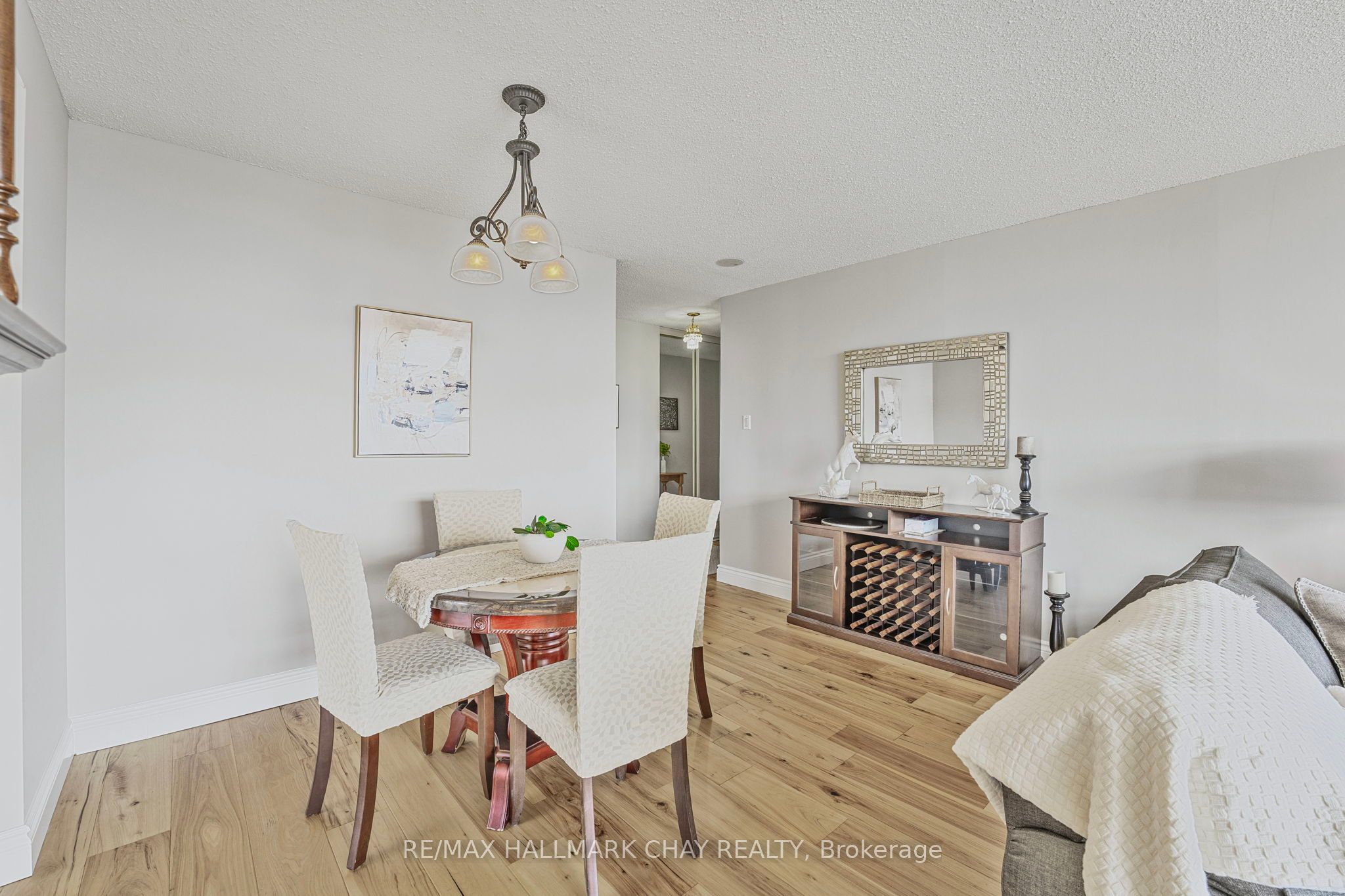 65 Ellen Street 610 Property Photo 5