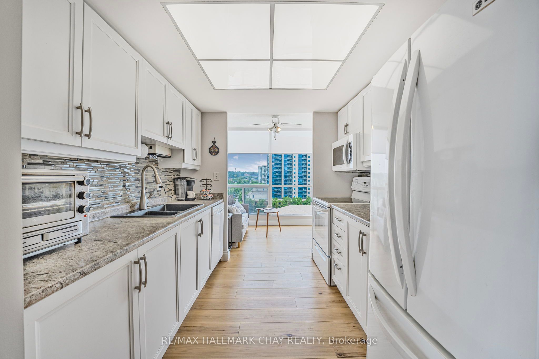 65 Ellen Street 610 Property Photo 14