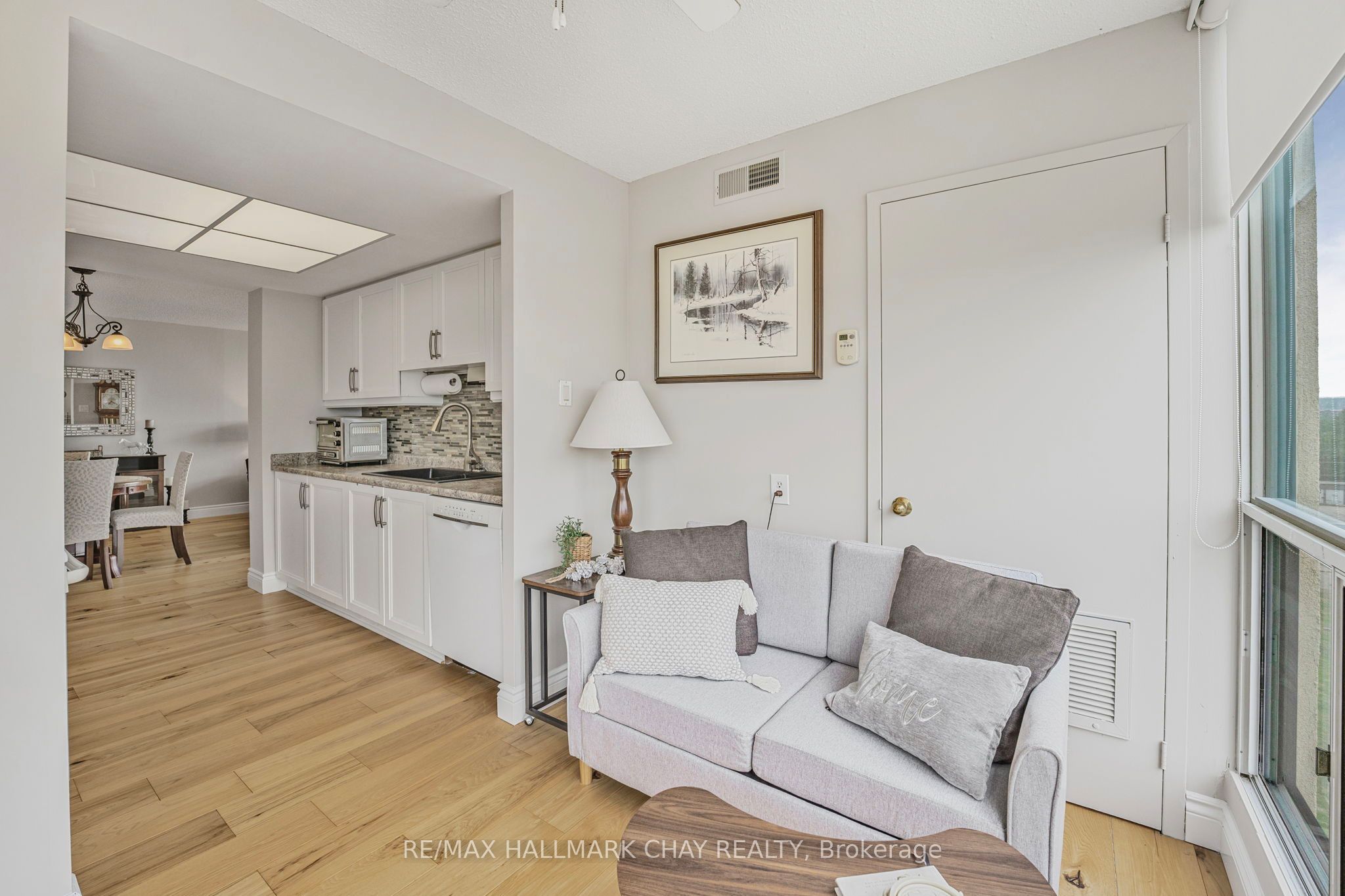 65 Ellen Street 610 Property Photo 19