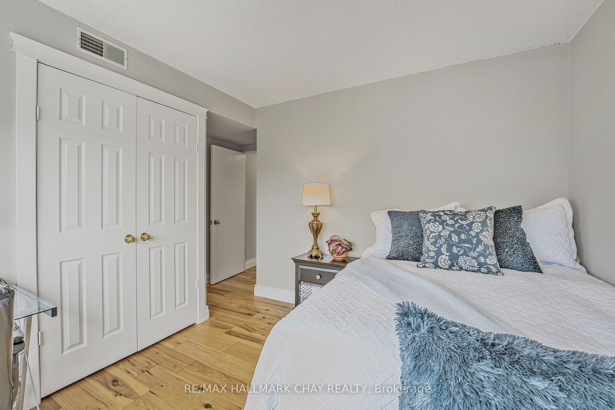 65 Ellen Street 610 Property Photo 21