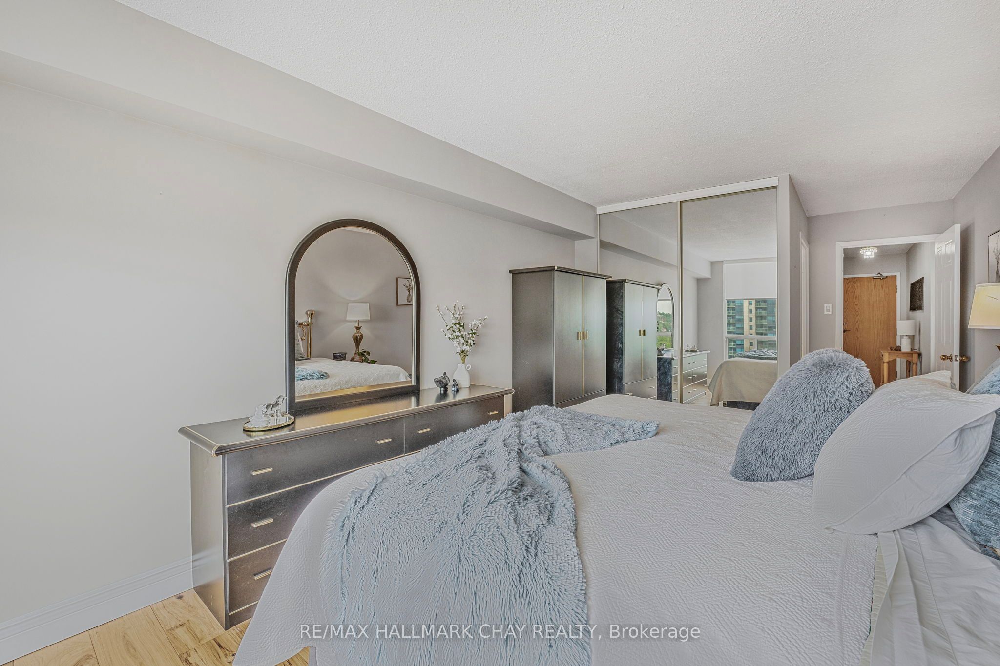 65 Ellen Street 610 Property Photo 26