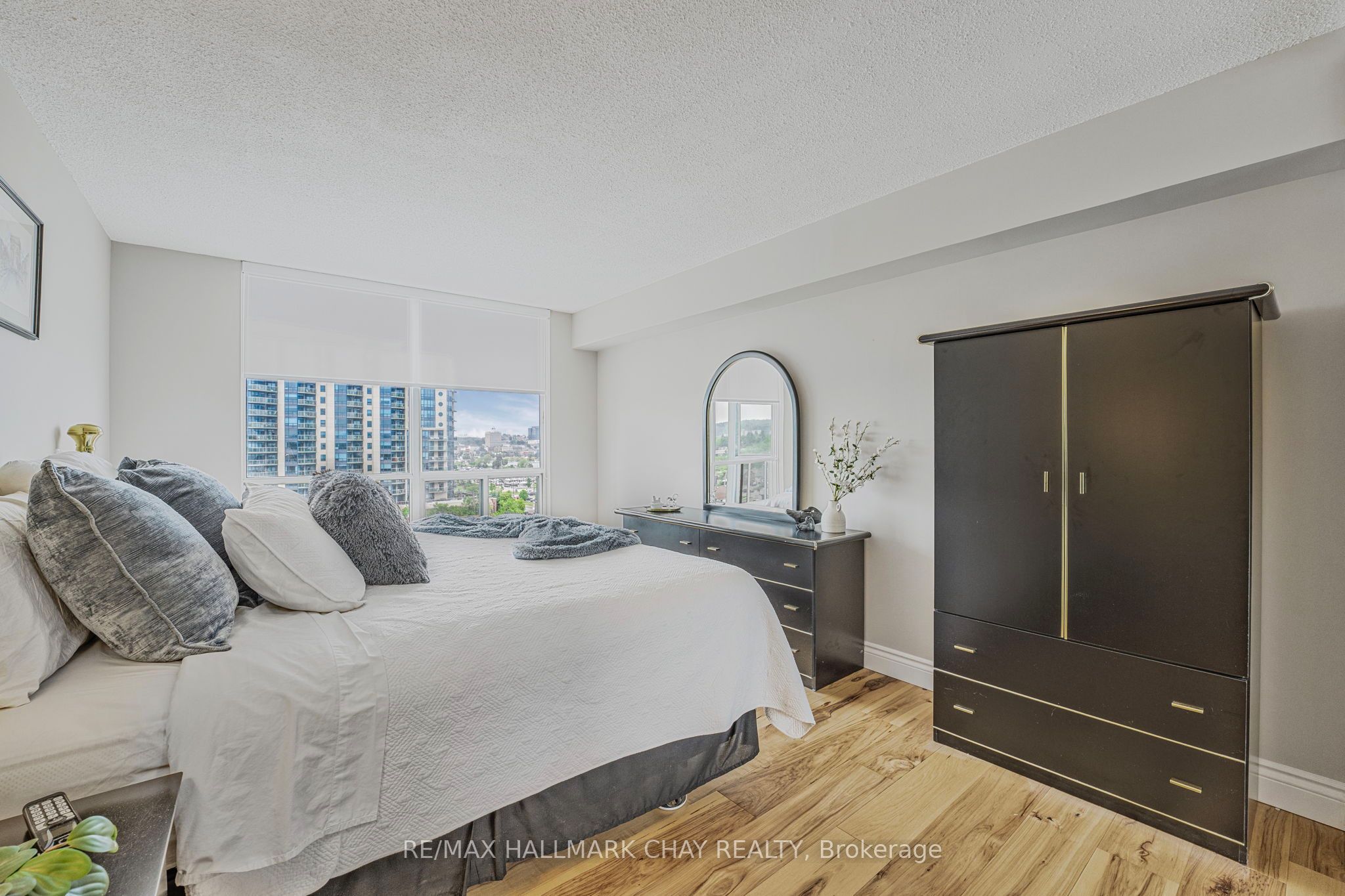 65 Ellen Street 610 Property Photo 27