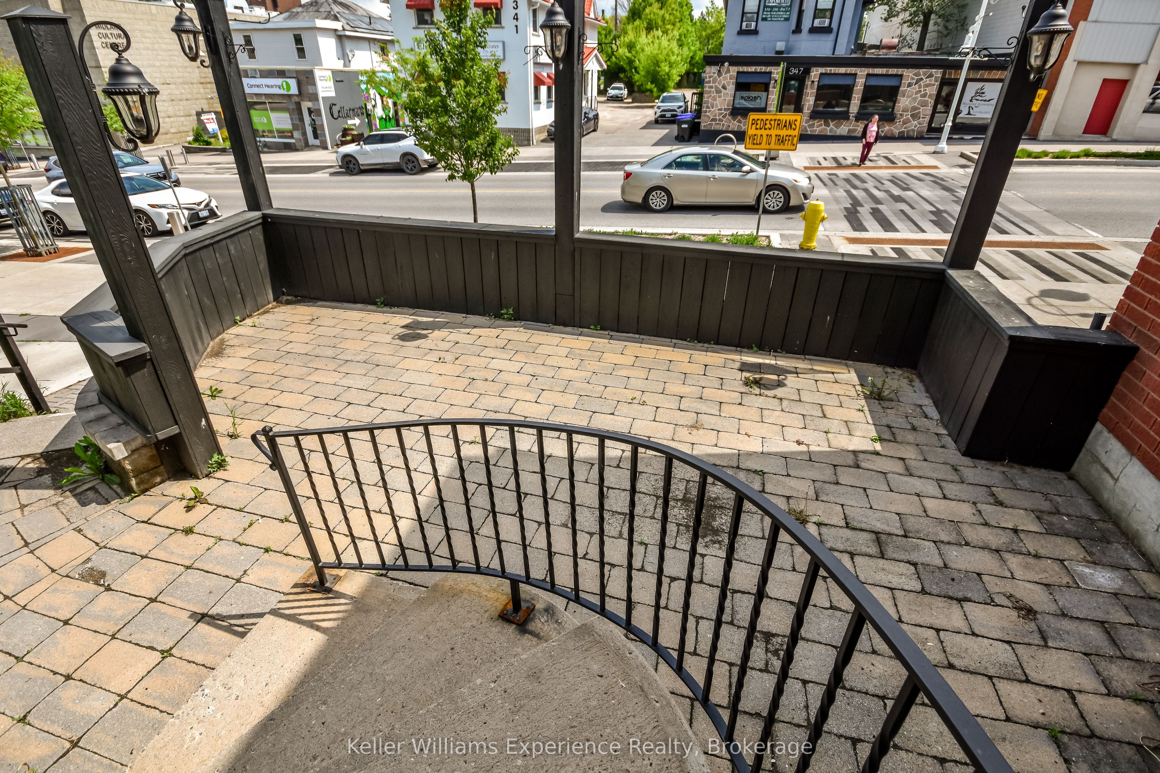 342 King Street Property Photo 7