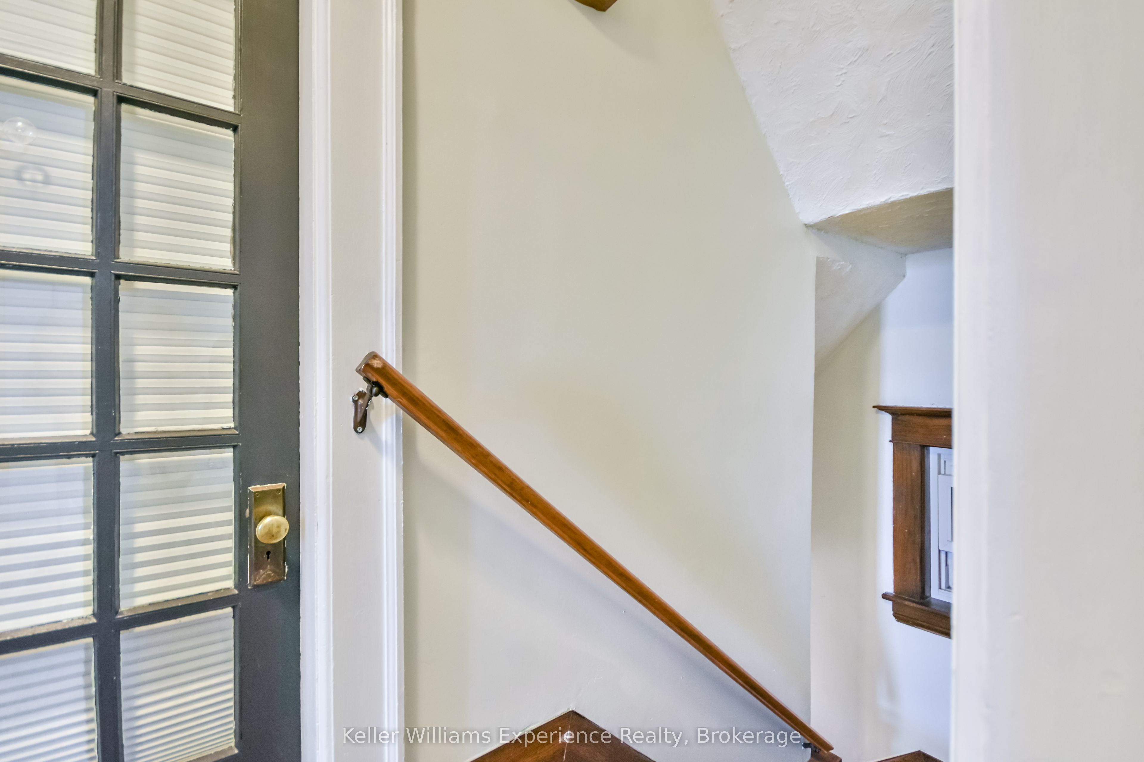 342 King Street Property Photo 27
