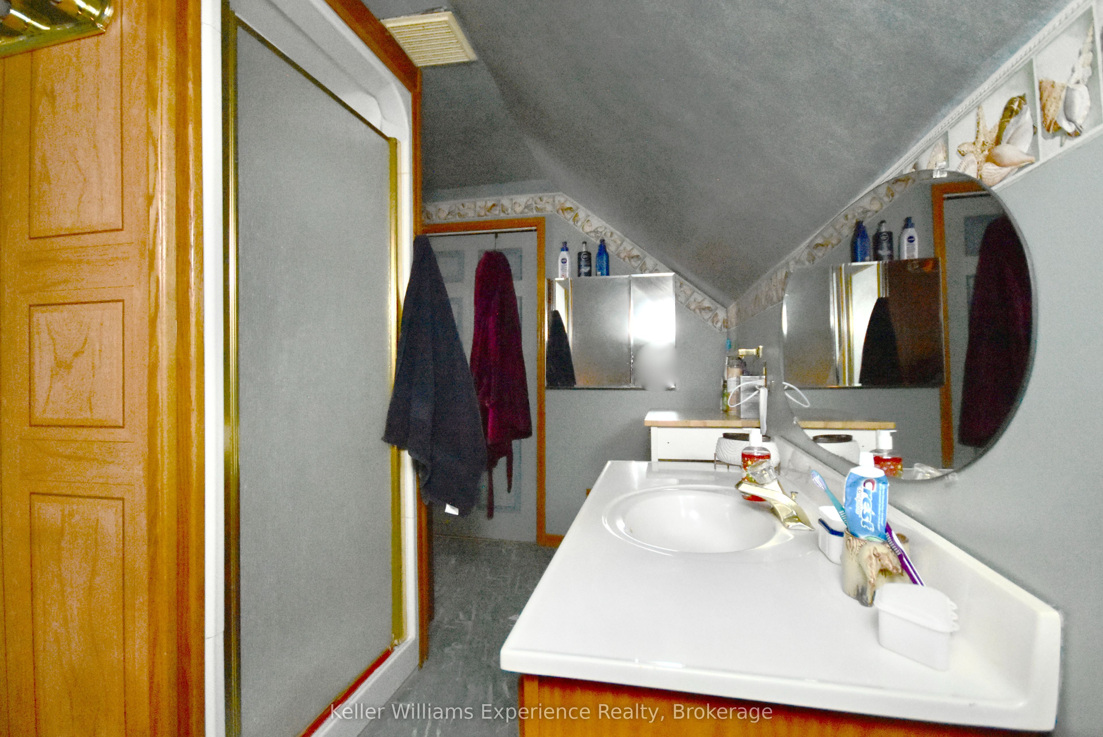342 King Street Property Photo 42