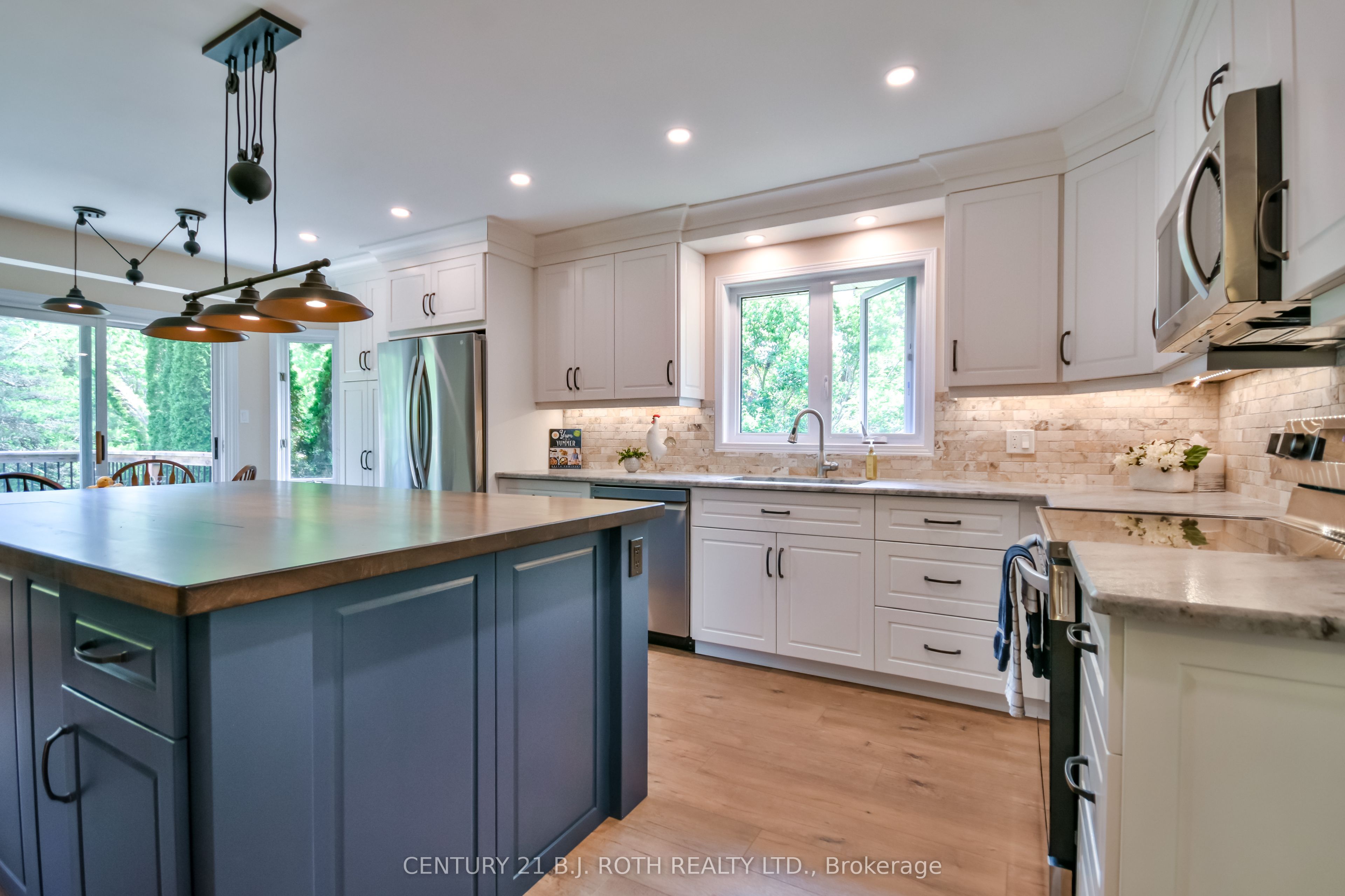 34 Cairns Boulevard Property Photo 5