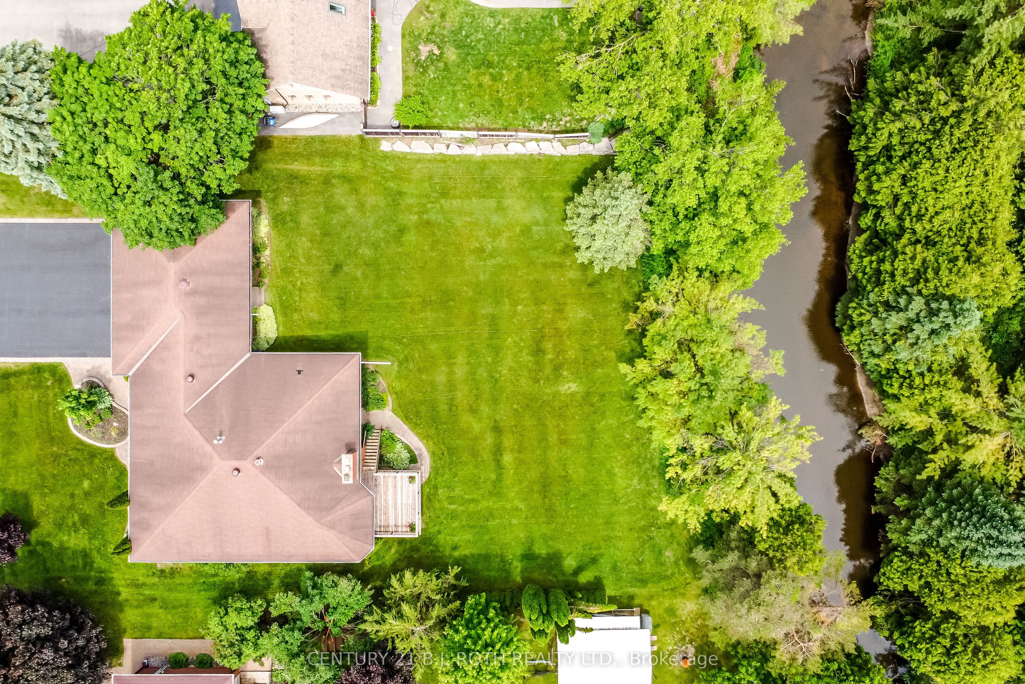 34 Cairns Boulevard Property Photo 32