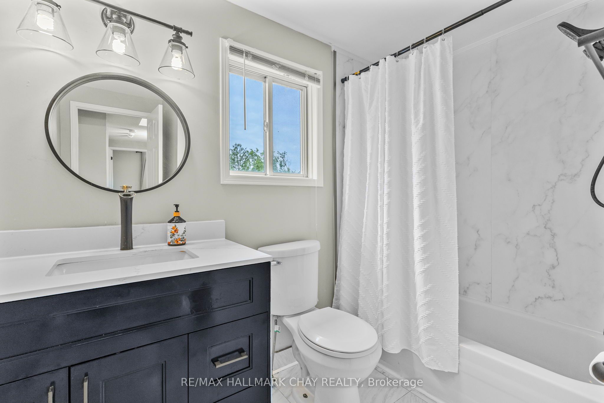 22 Columbia Road Property Photo 23