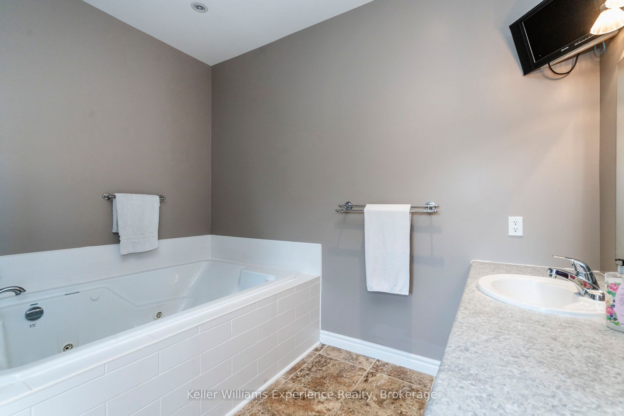 2777 Old Fort Road Property Photo 16