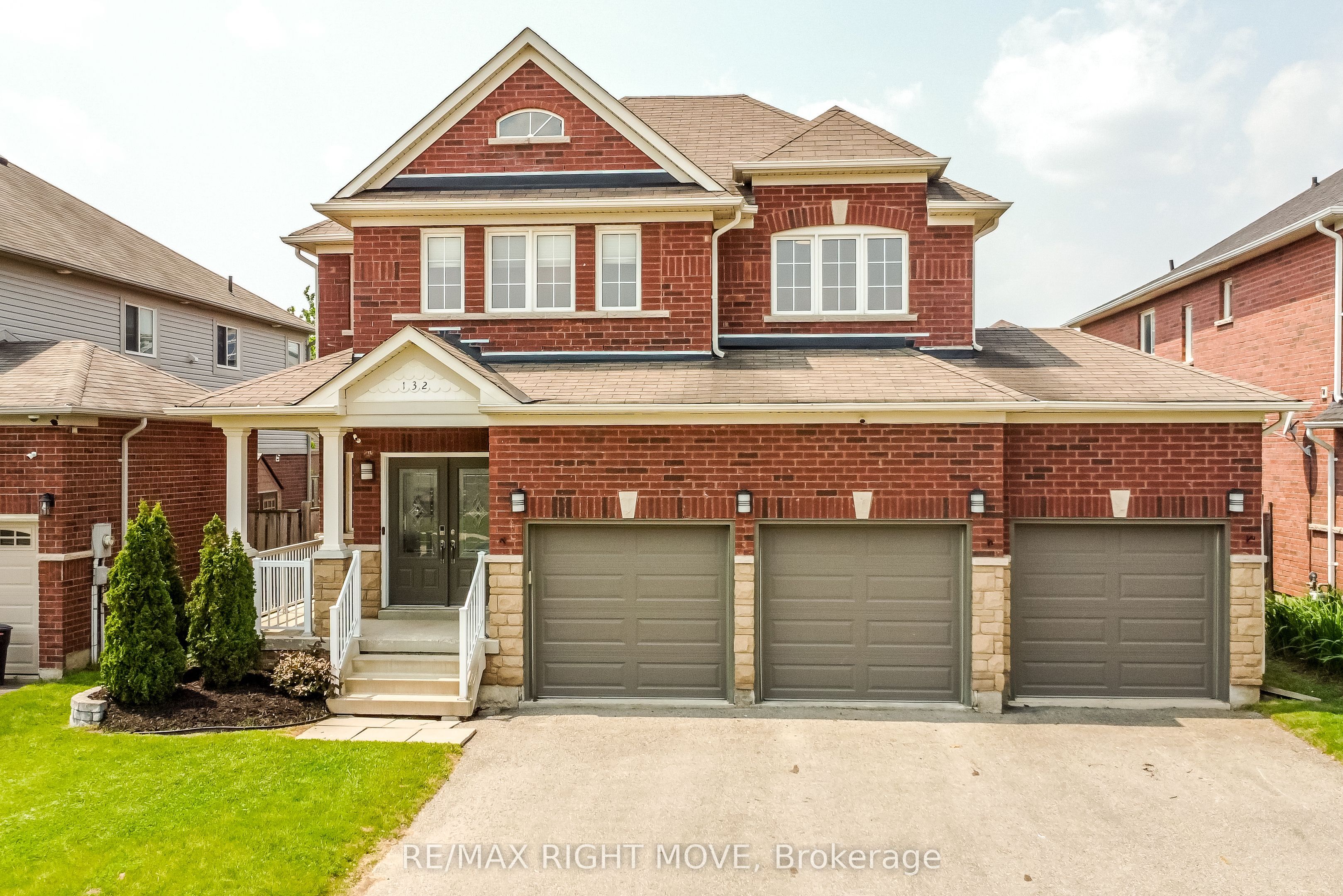 132 The Queensway N/A Property Photo 1