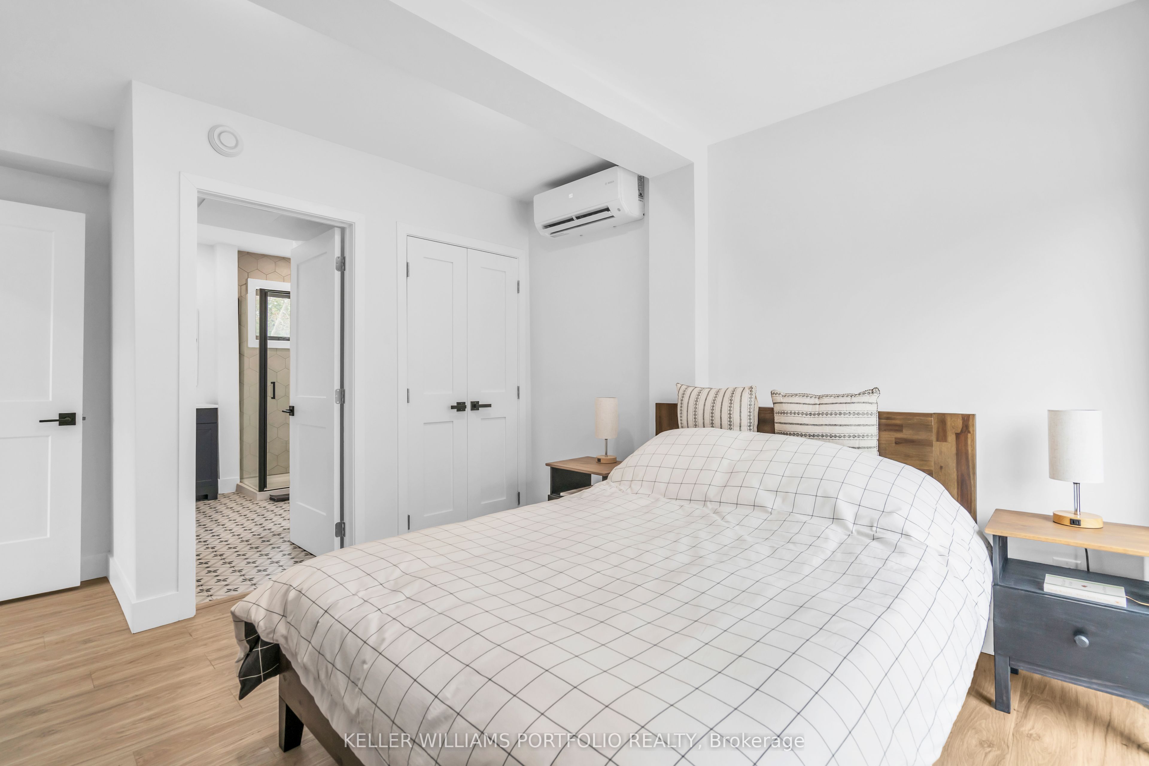 2 Grosvenor Drive Property Photo 9