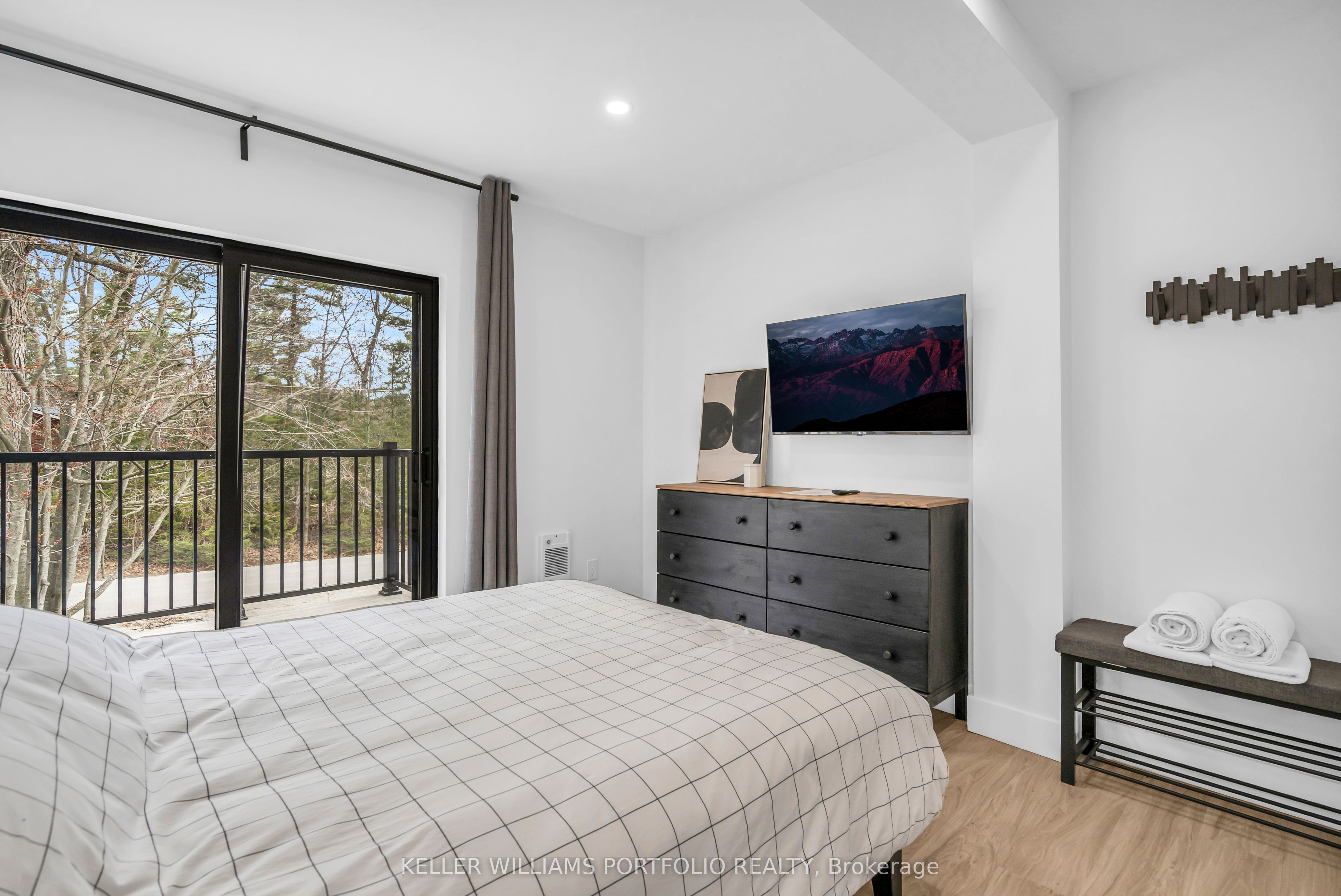 2 Grosvenor Drive Property Photo 10