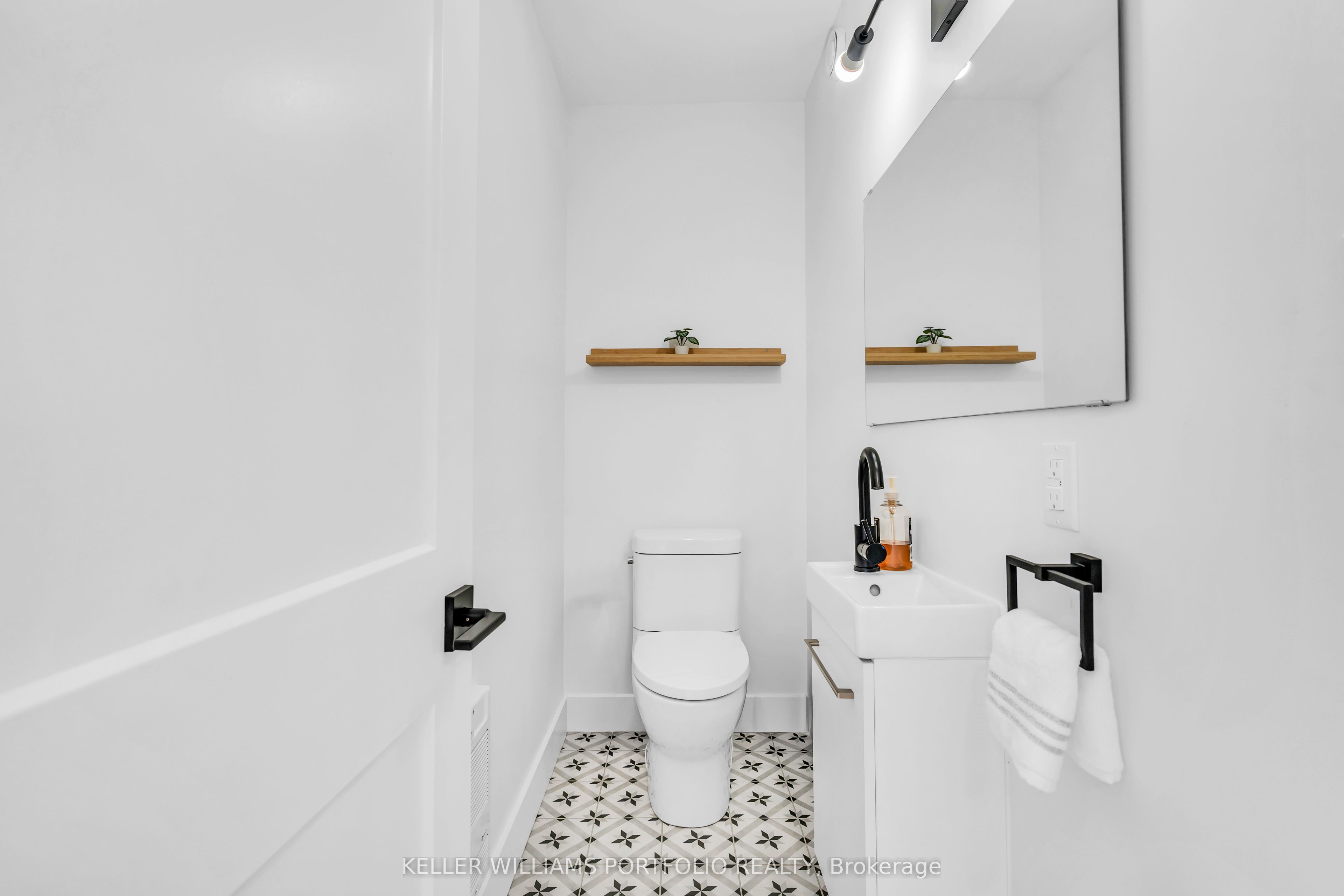 2 Grosvenor Drive Property Photo 18