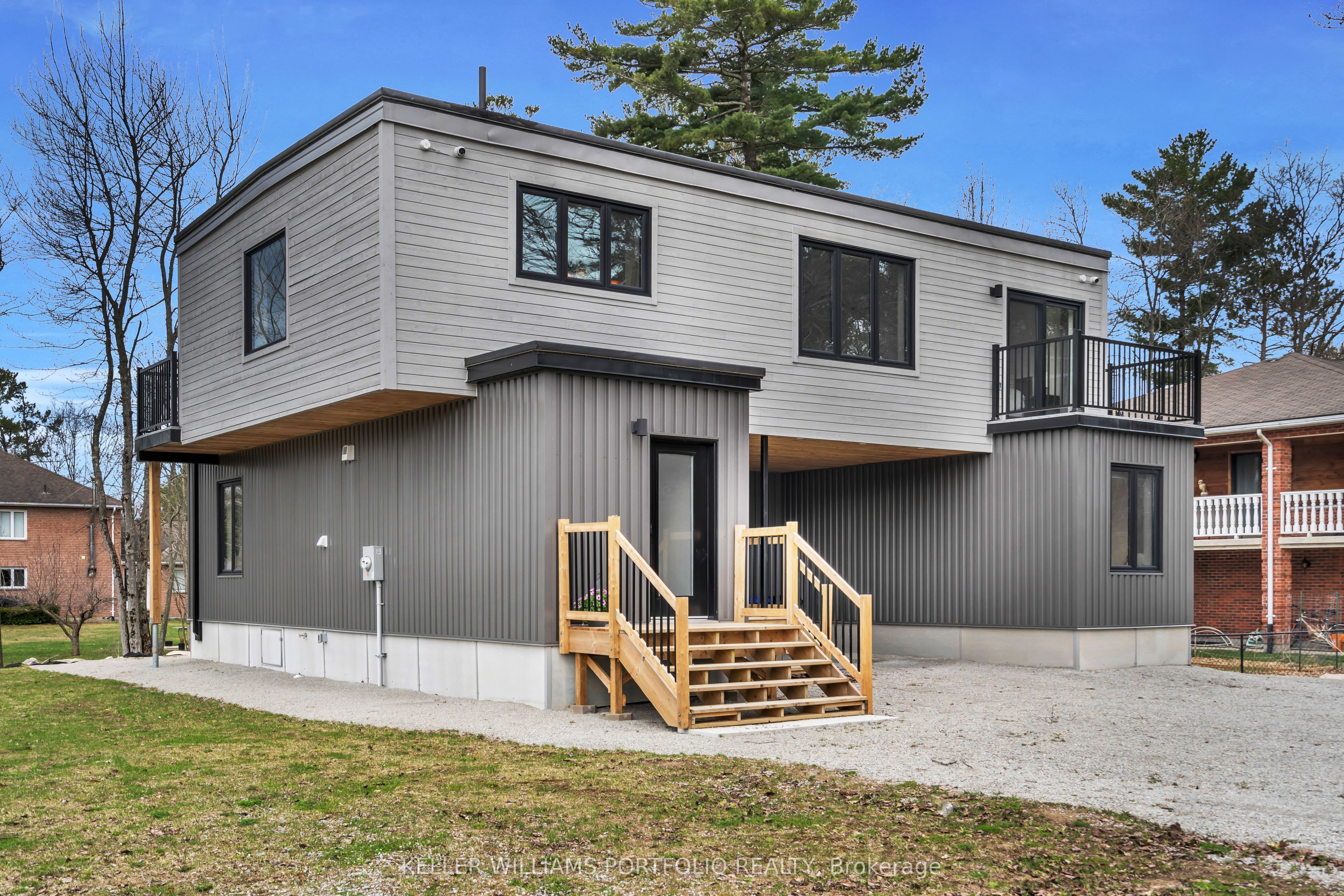2 Grosvenor Drive Property Photo 28
