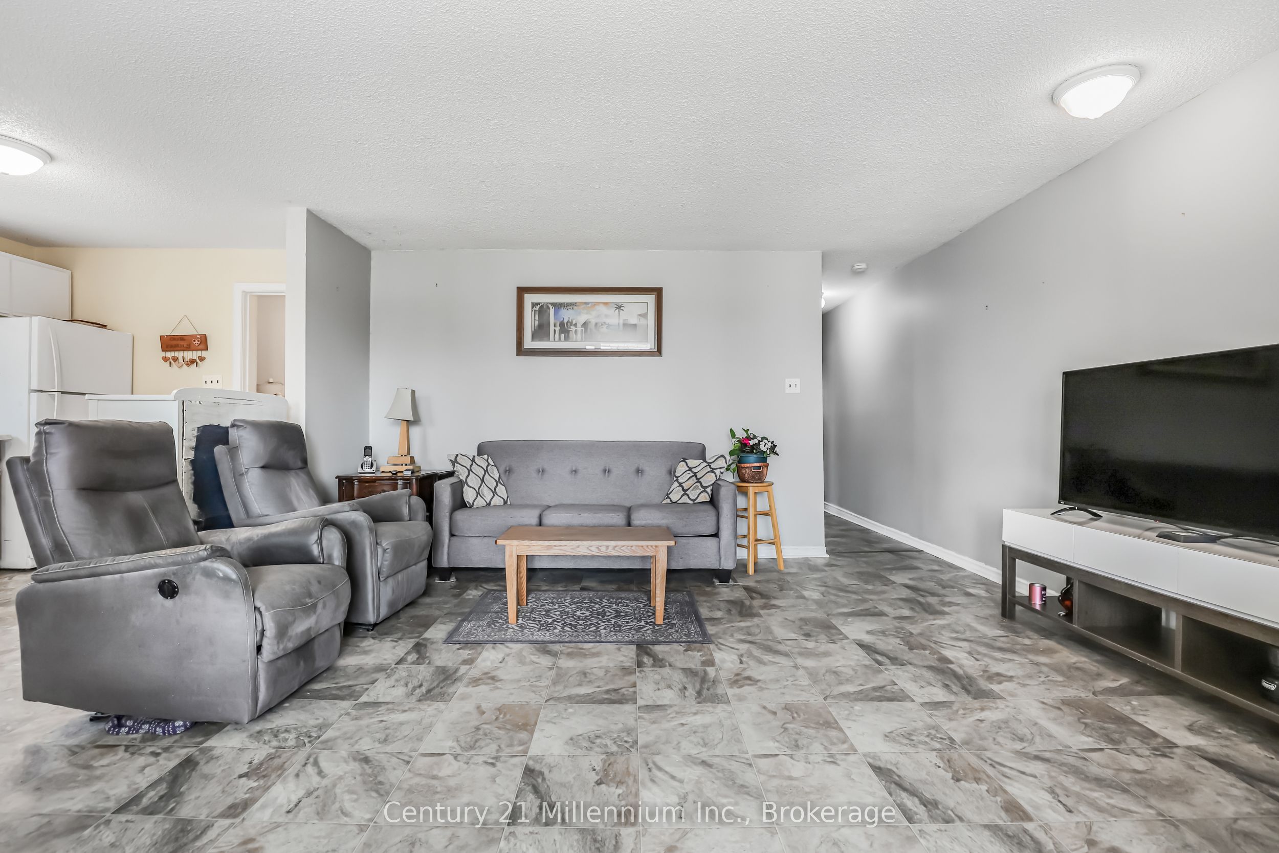 152 Frederick Drive Property Photo 3