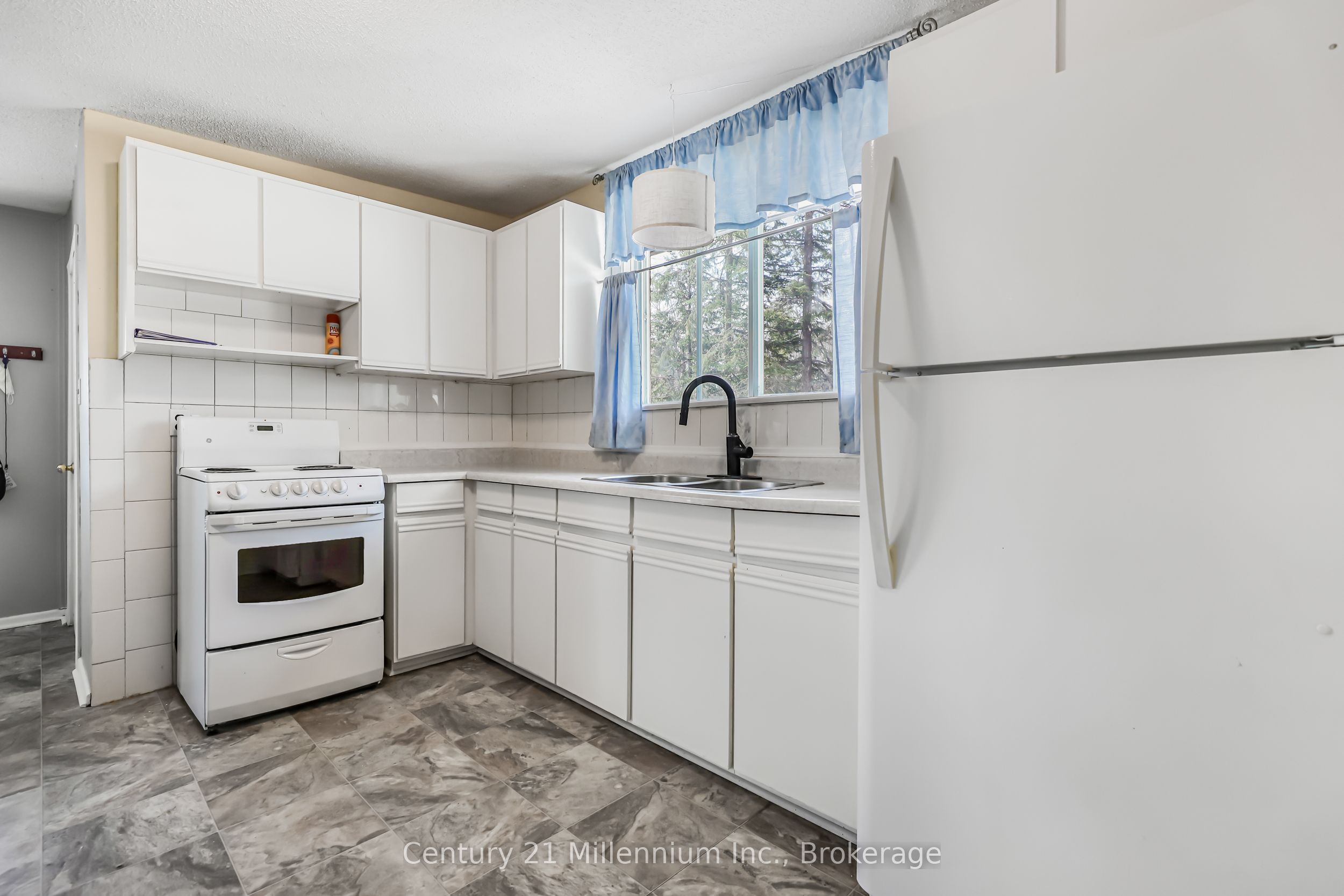 152 Frederick Drive Property Photo 9