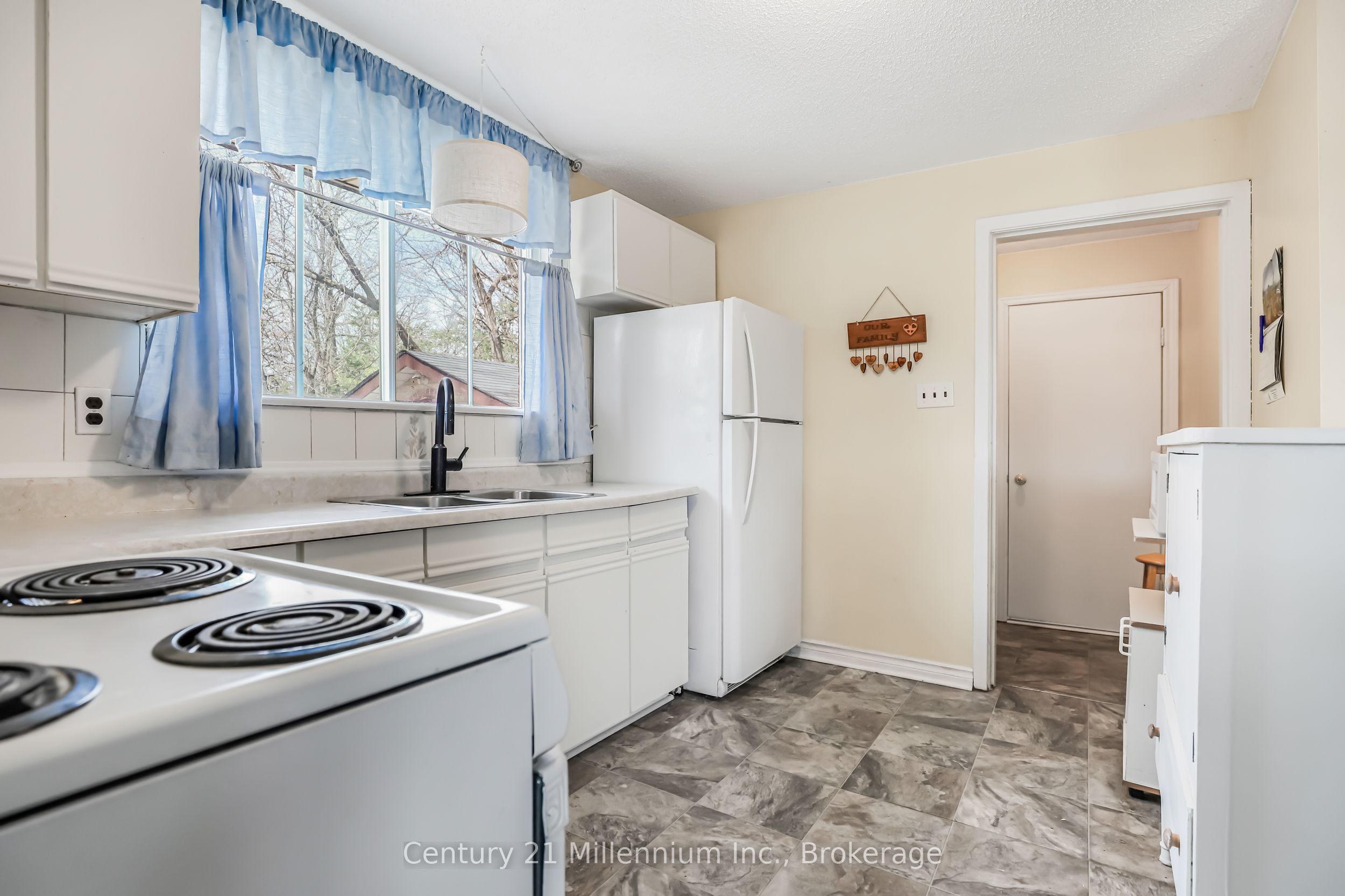 152 Frederick Drive Property Photo 11