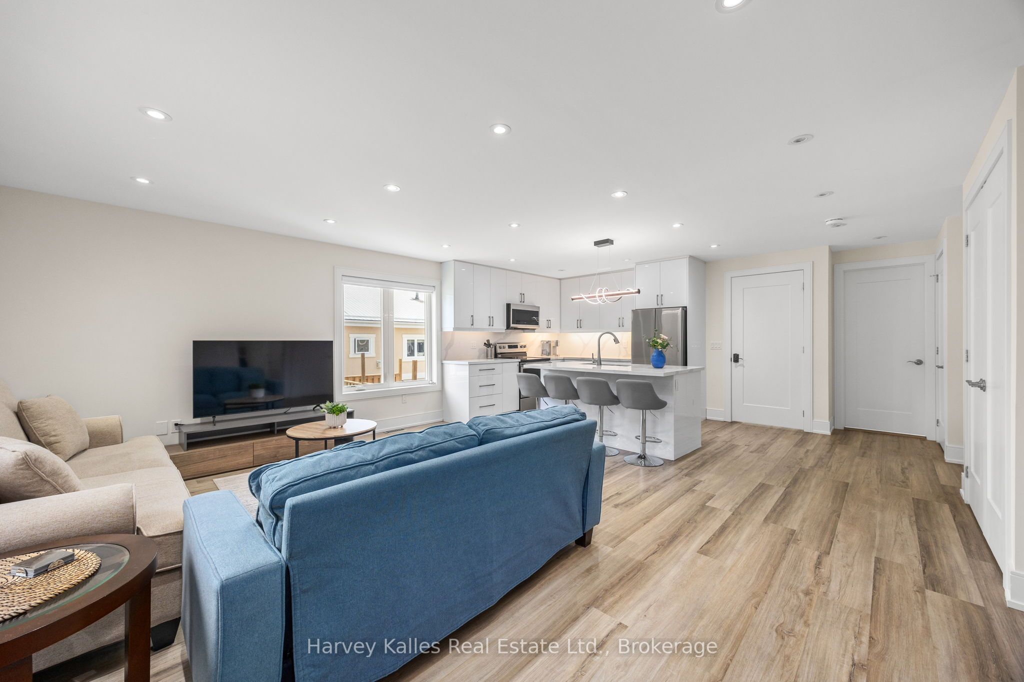 #unit B - 297 Seventh Street Property Photo 12