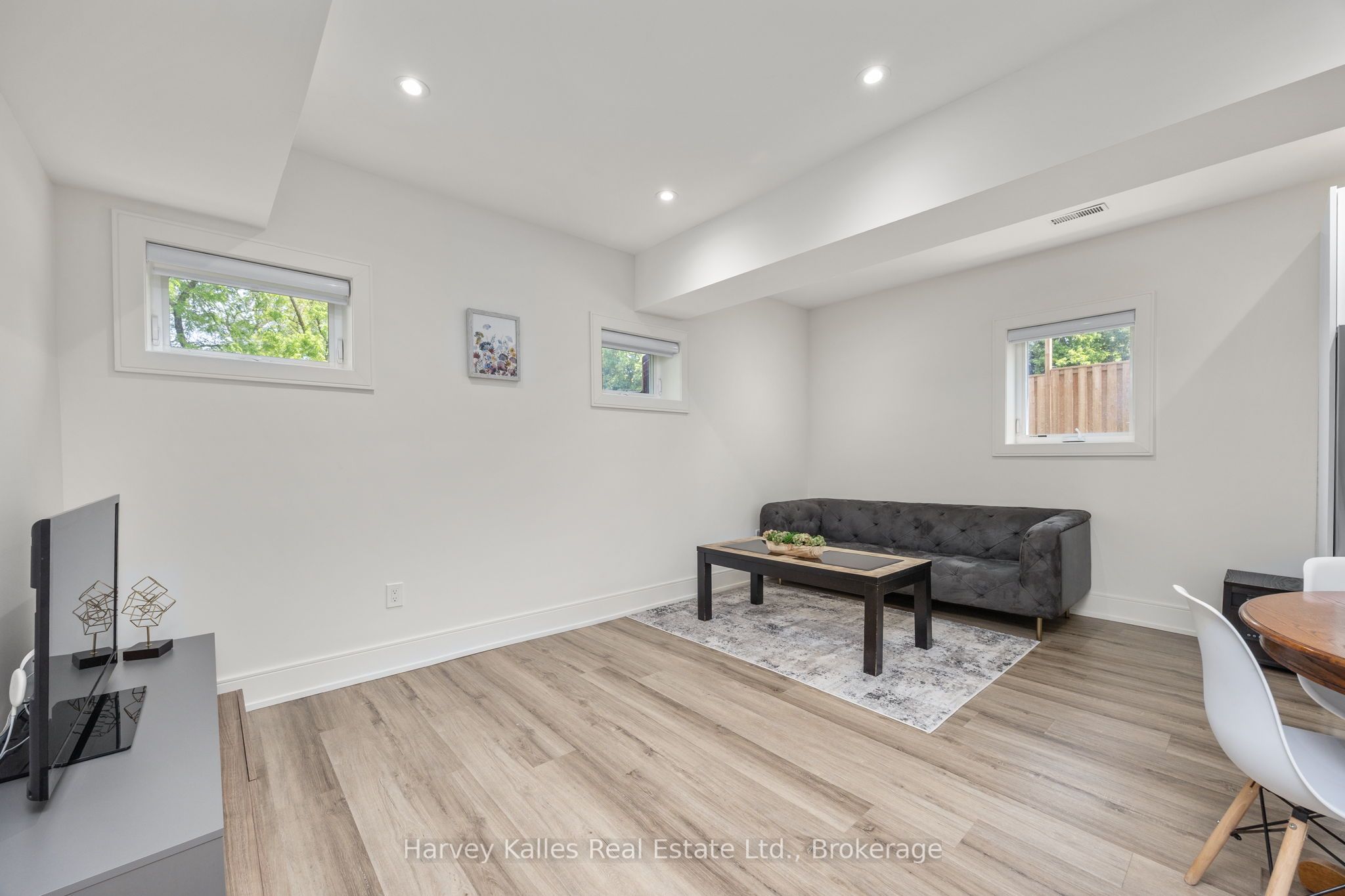 #unit C - 297 Seventh Street Property Photo 9
