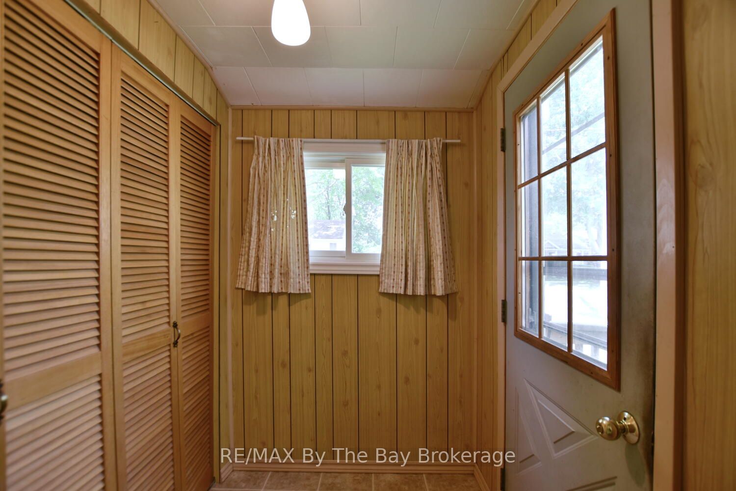 473 Maple Street Property Photo 4