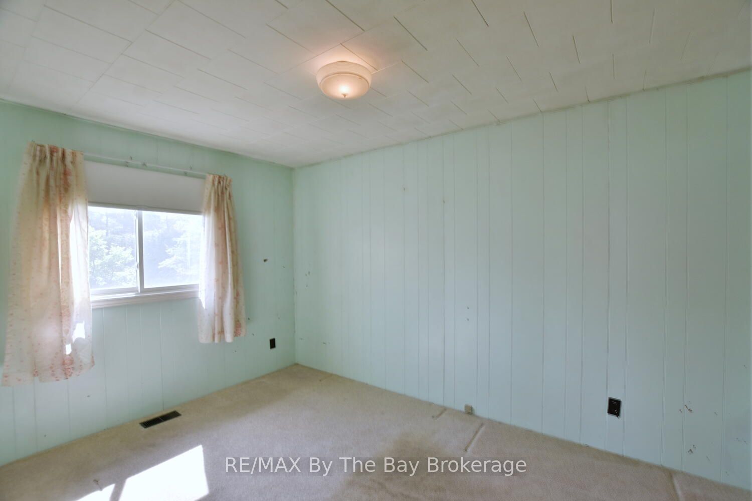473 Maple Street Property Photo 17