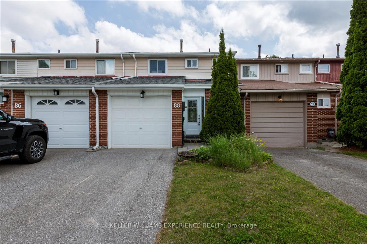 88 Chaucer Cres Property Photo 1