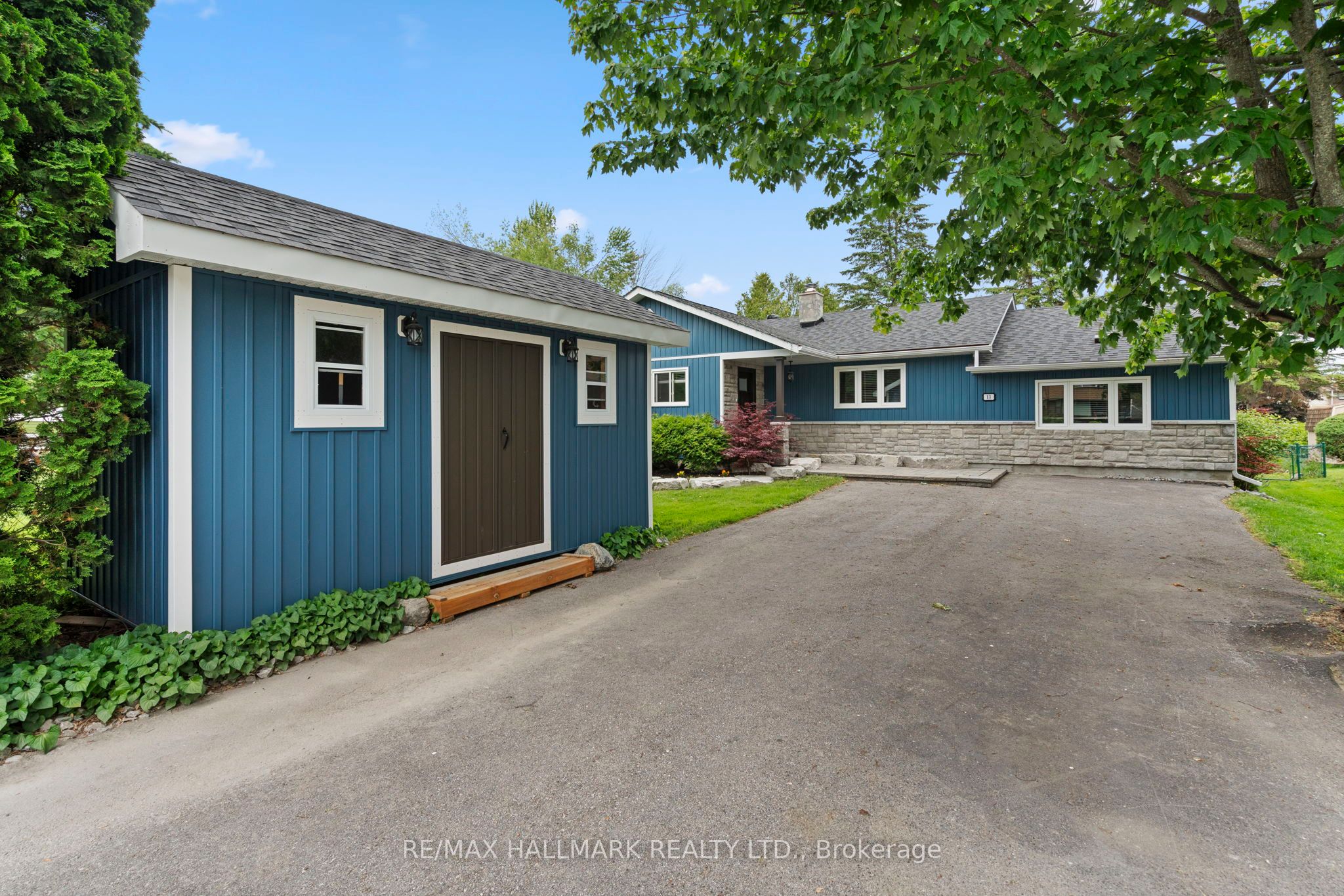 13 Pinetree Court Property Photo 1