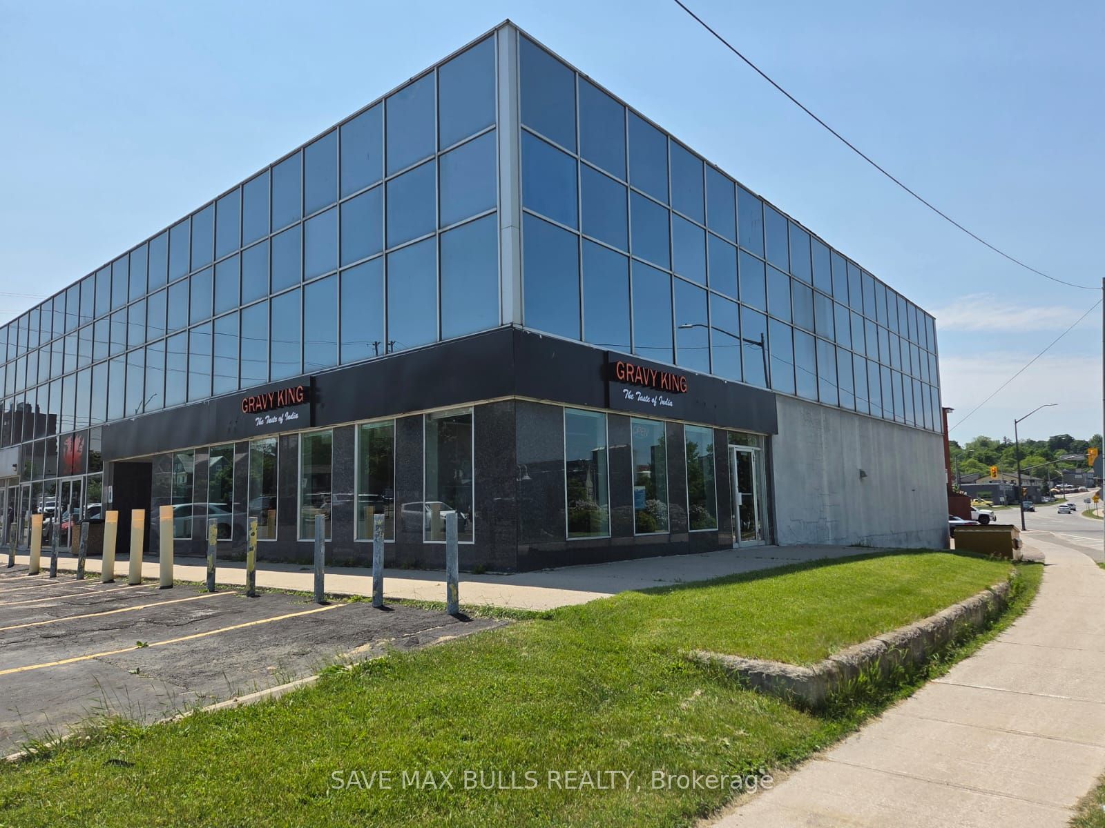 #Unit A - 478 Bay Street Property Photo 1