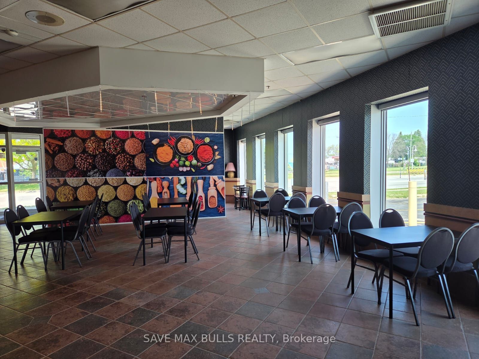 #unit A - 478 Bay Street Property Photo 6