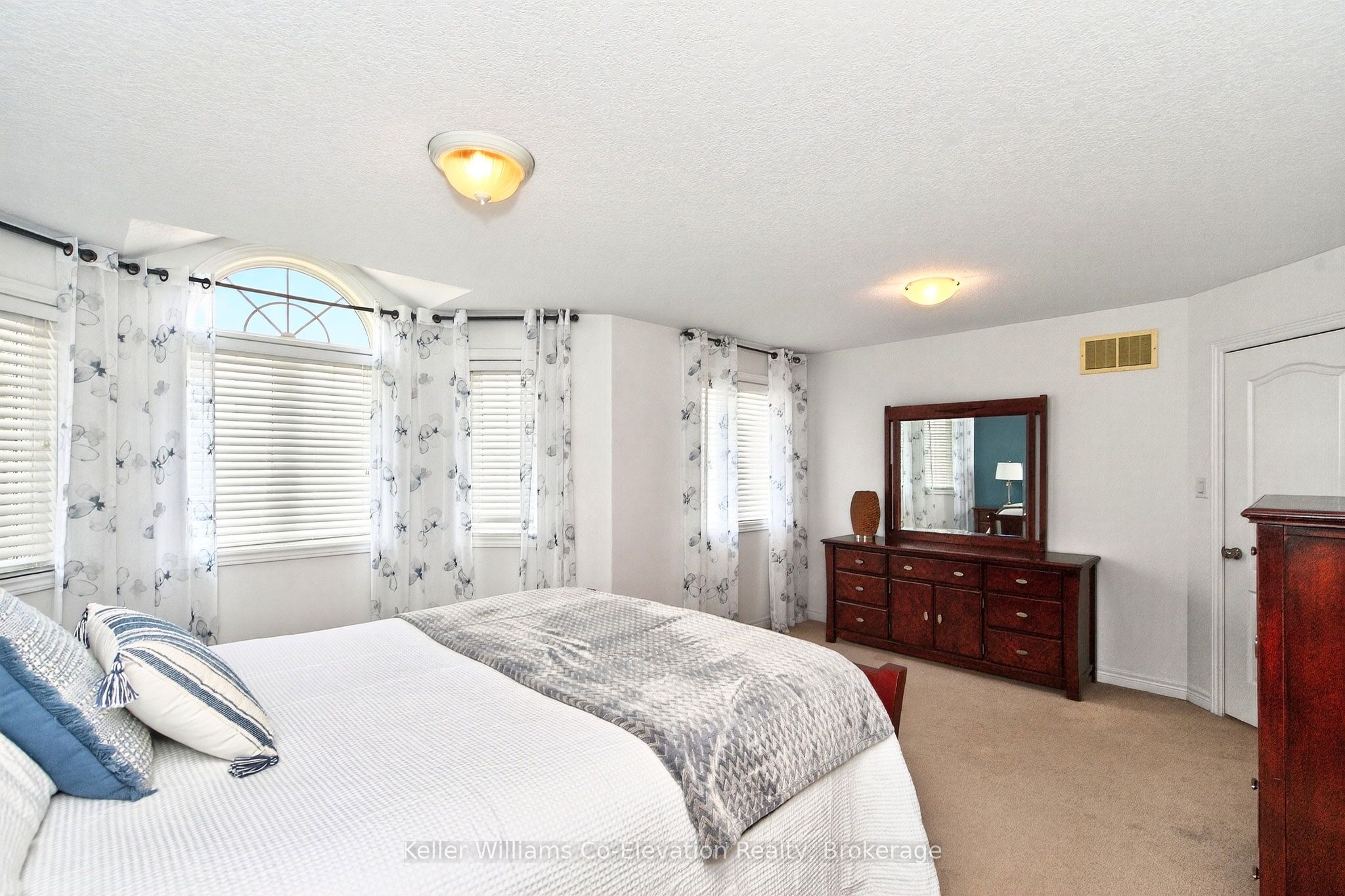 29 Rogers Road Property Photo 14