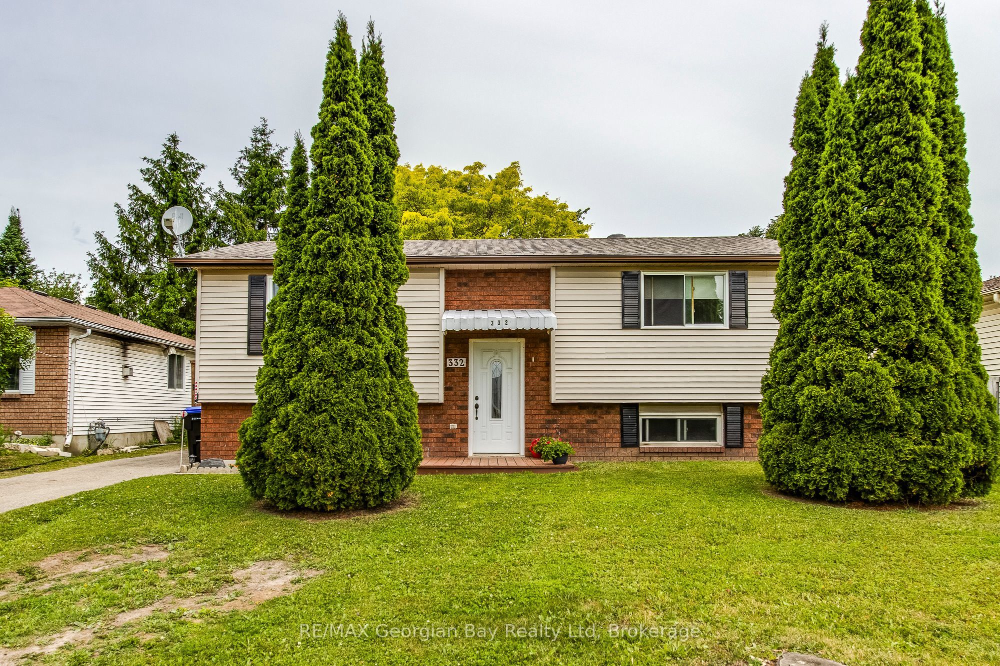 332 Galloway Boulevard Property Photo 1