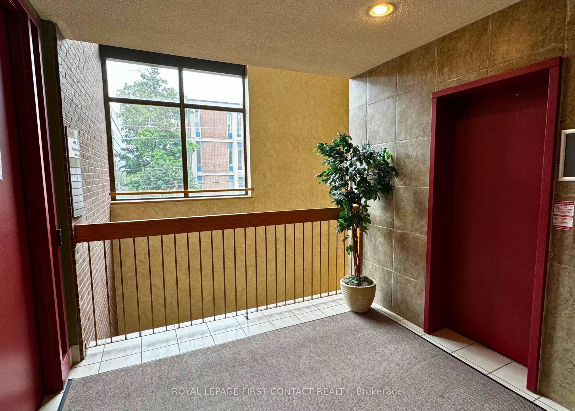 135 Bayfield Street 100 Property Photo 5