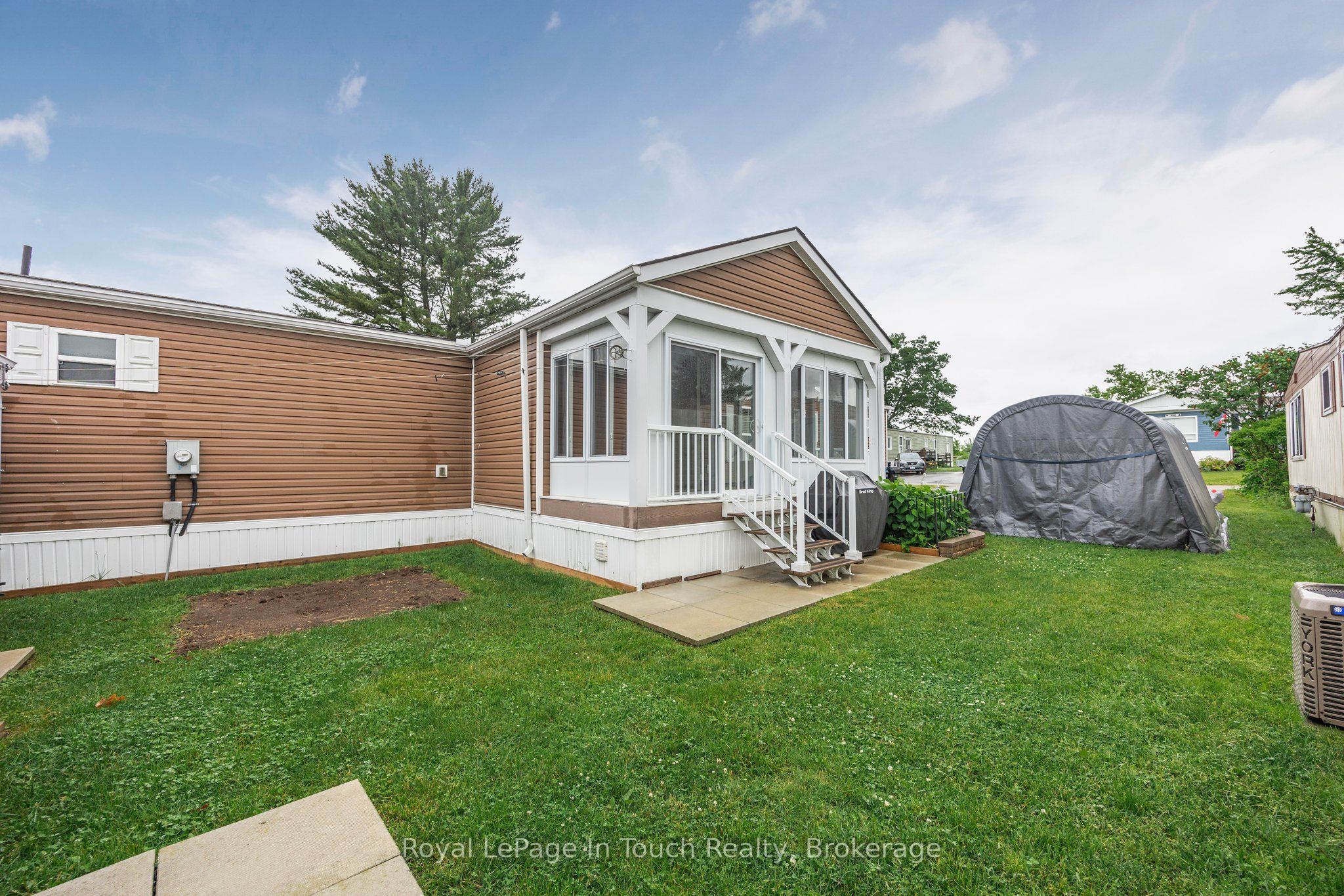 6 Maple Lane Property Photo 1