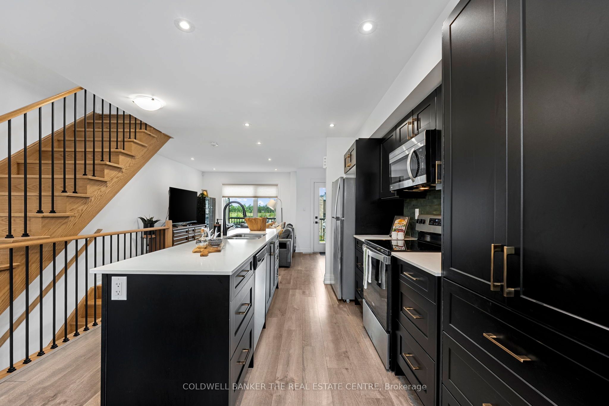 121 Fairlane Avenue Property Photo 4