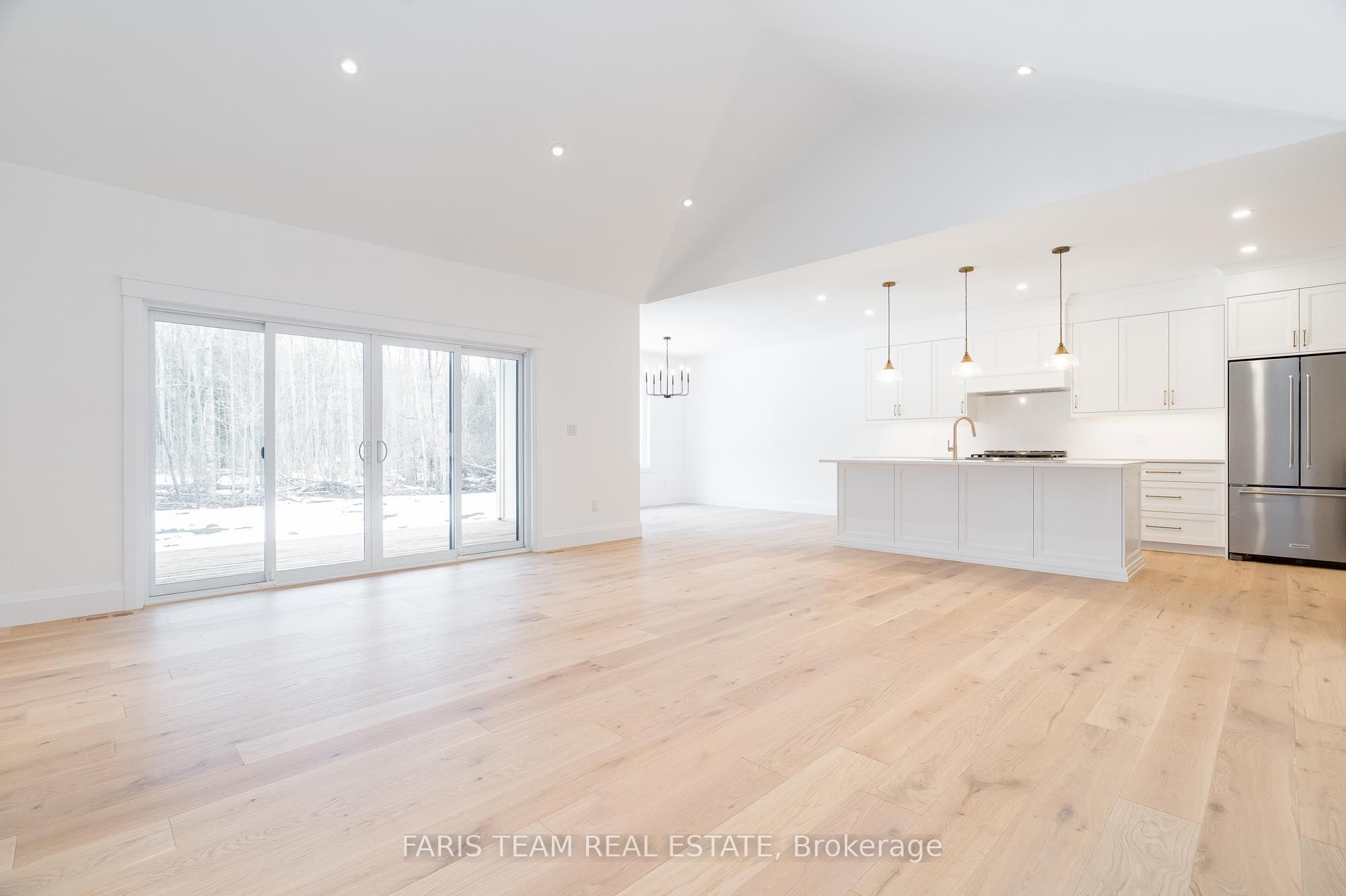 262 Lakeshore Road W Property Photo 13