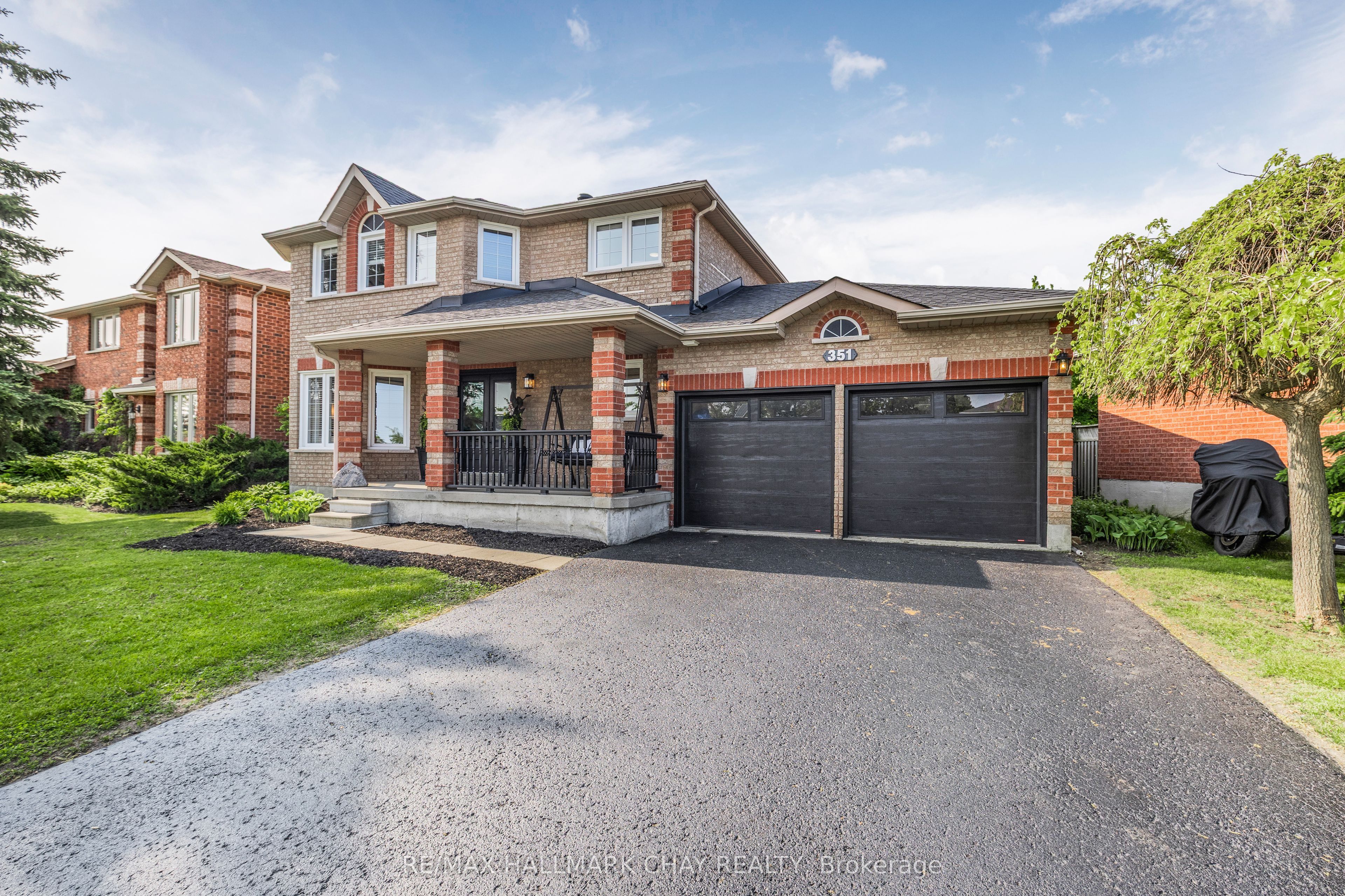 351 Cundles Road W Property Photo 1