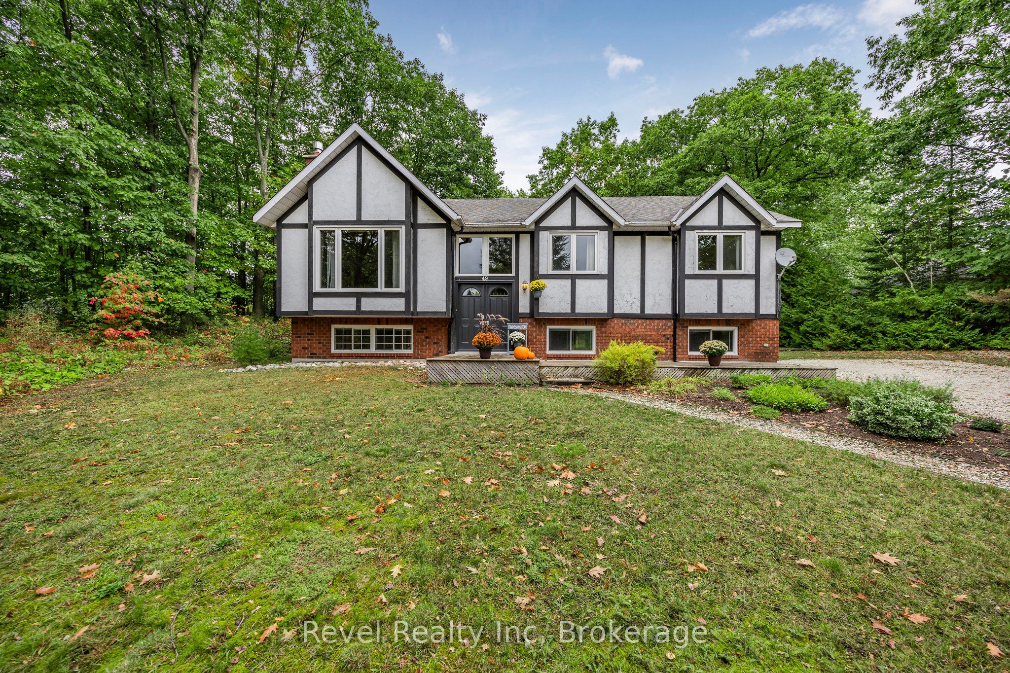 49 BIRCHWOOD Trail