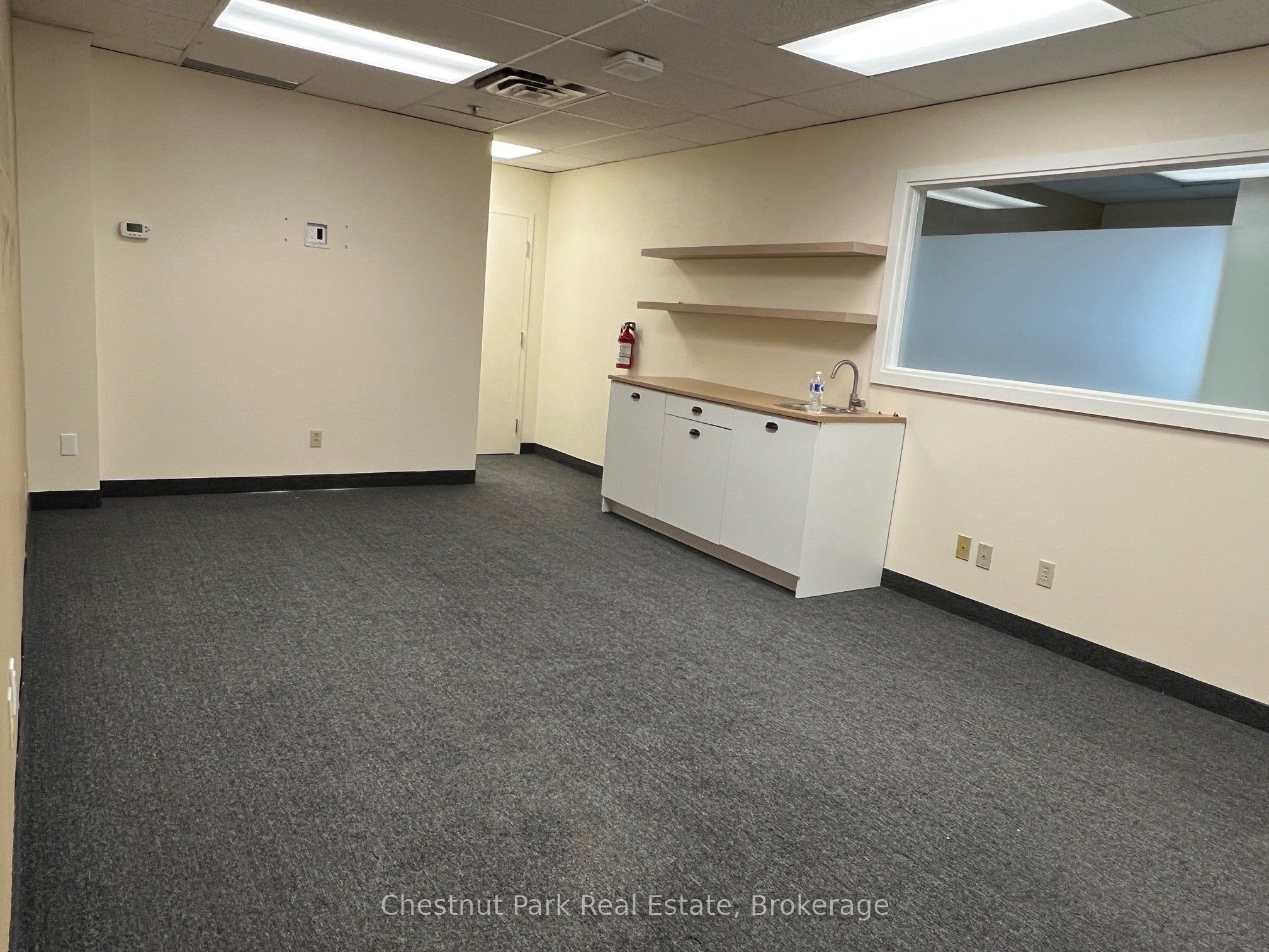 186 Hurontario Street 205 Property Photo 5