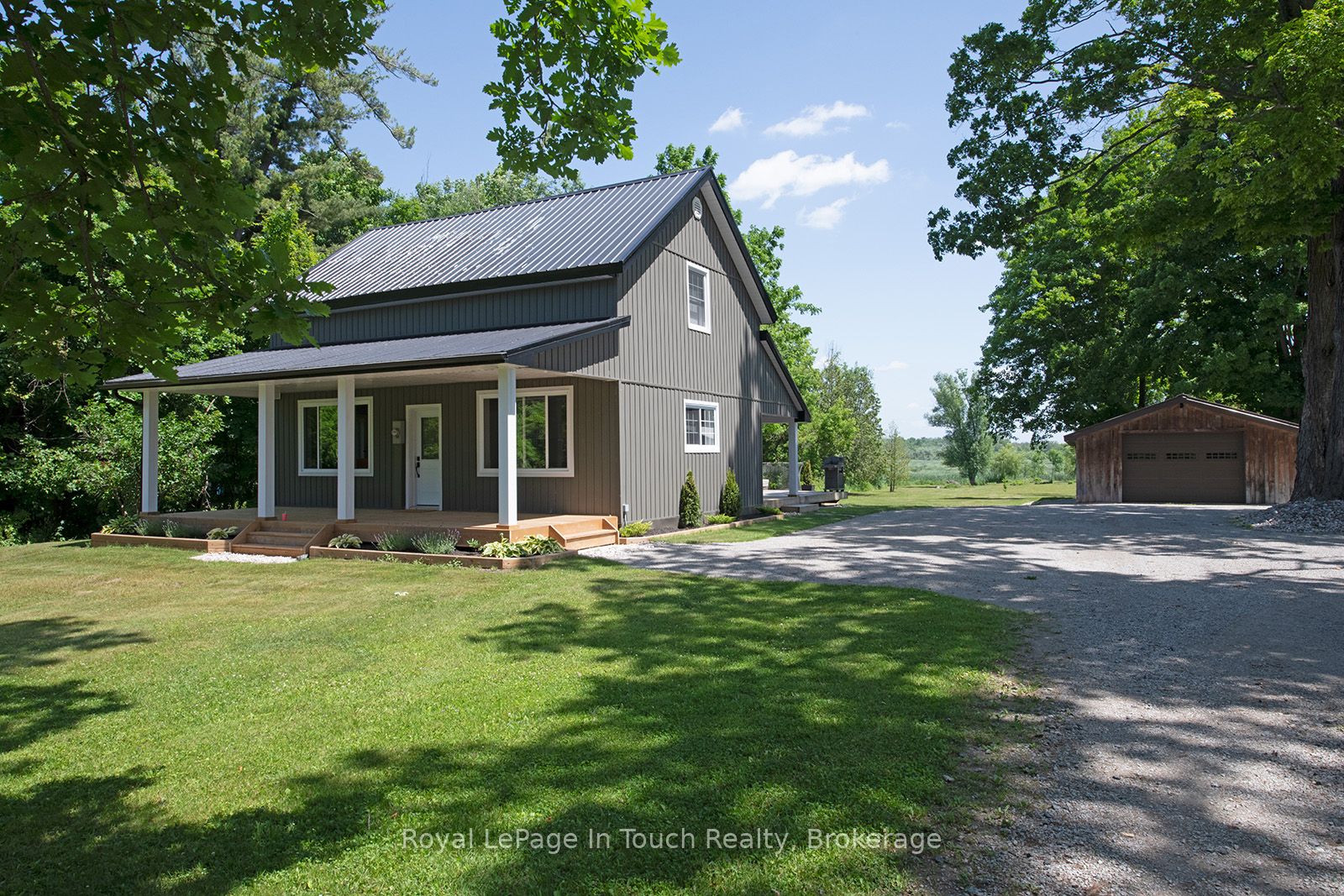 3010 MATCHEDASH Street Property Photo 1