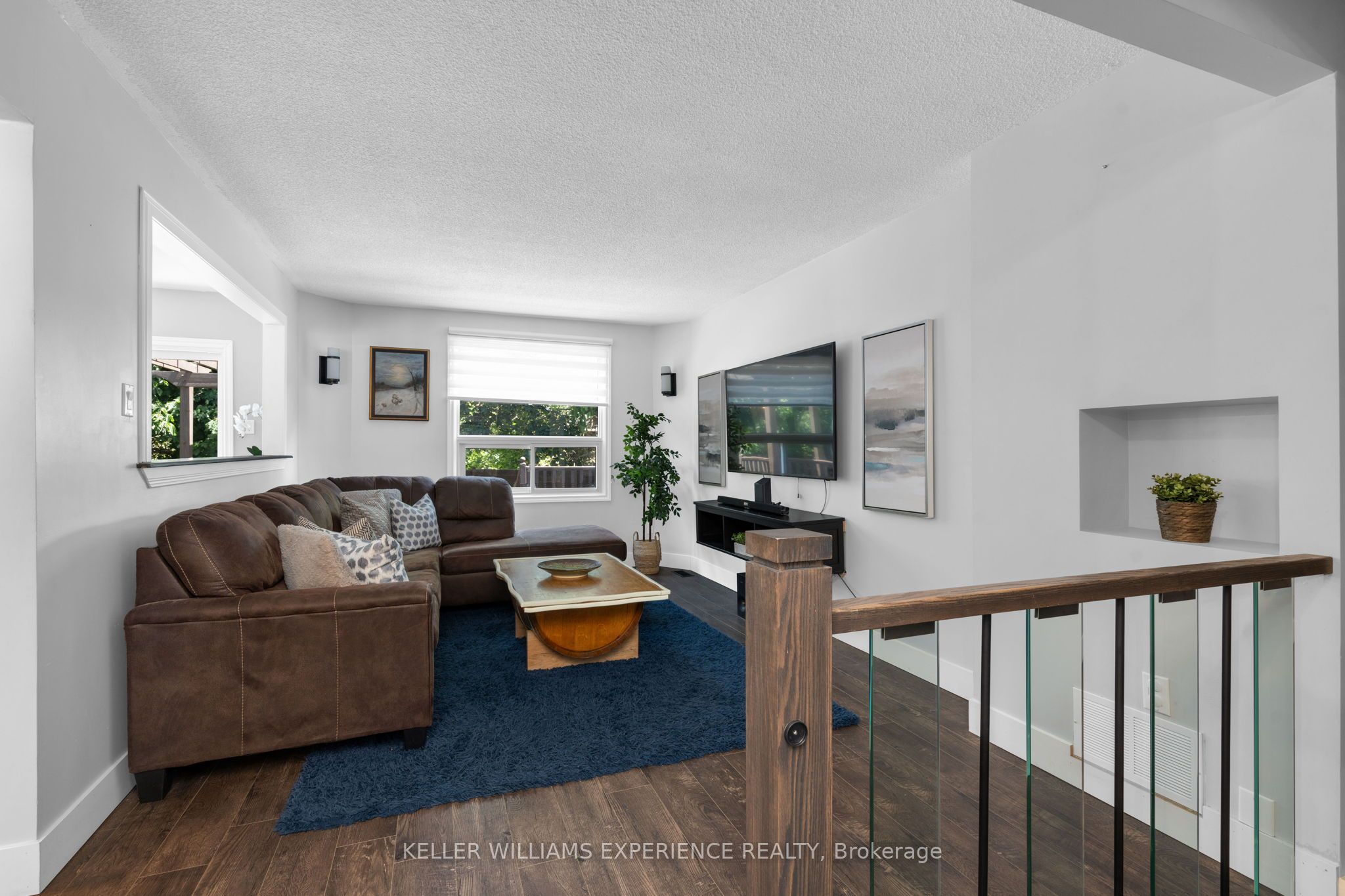 50 Rosenfeld Drive Property Photo 4