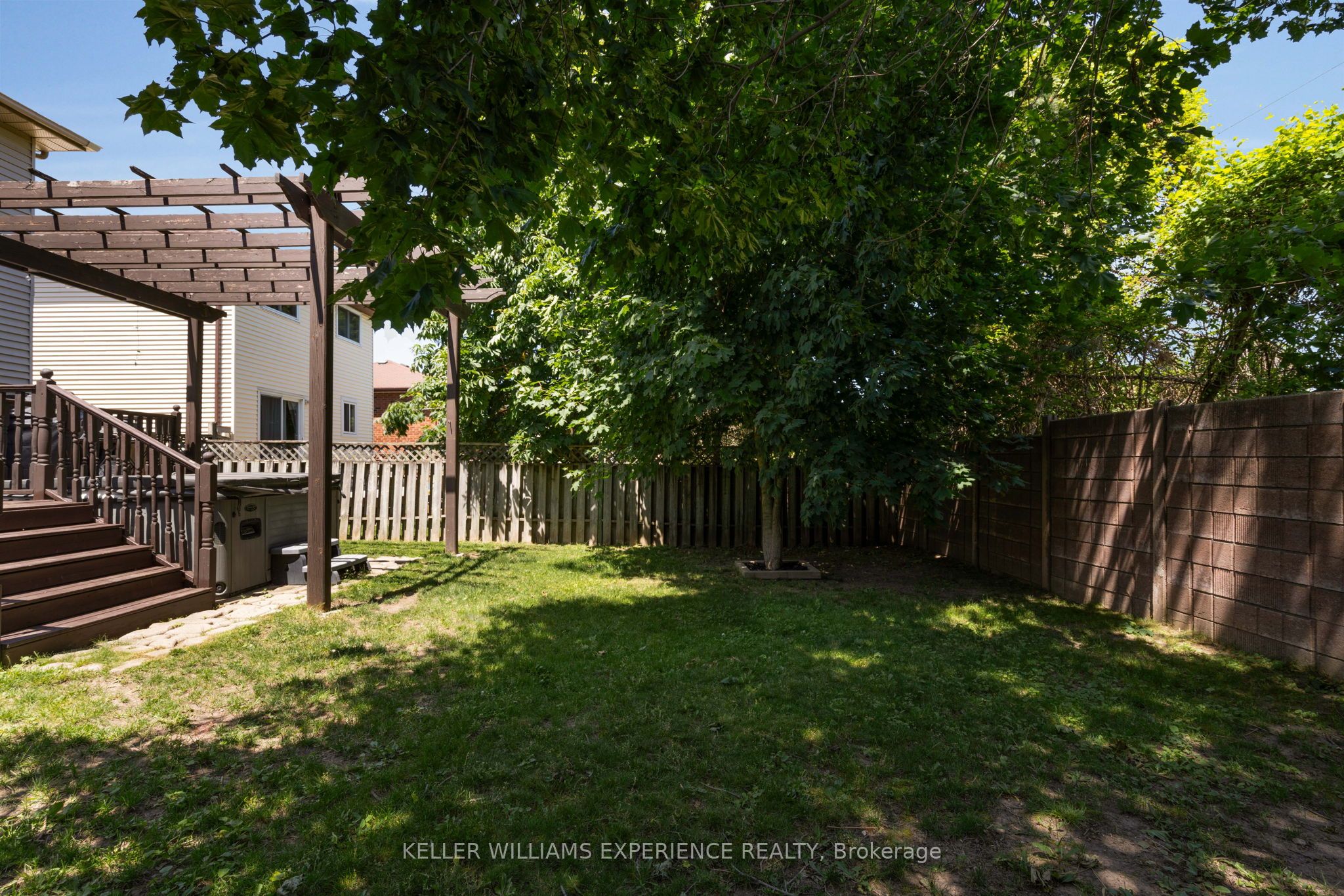 50 Rosenfeld Drive Property Photo 22