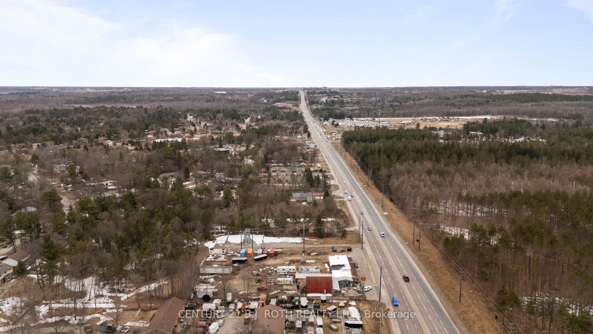 #unit 3 - 1285 Bayfield Street Property Photo 2