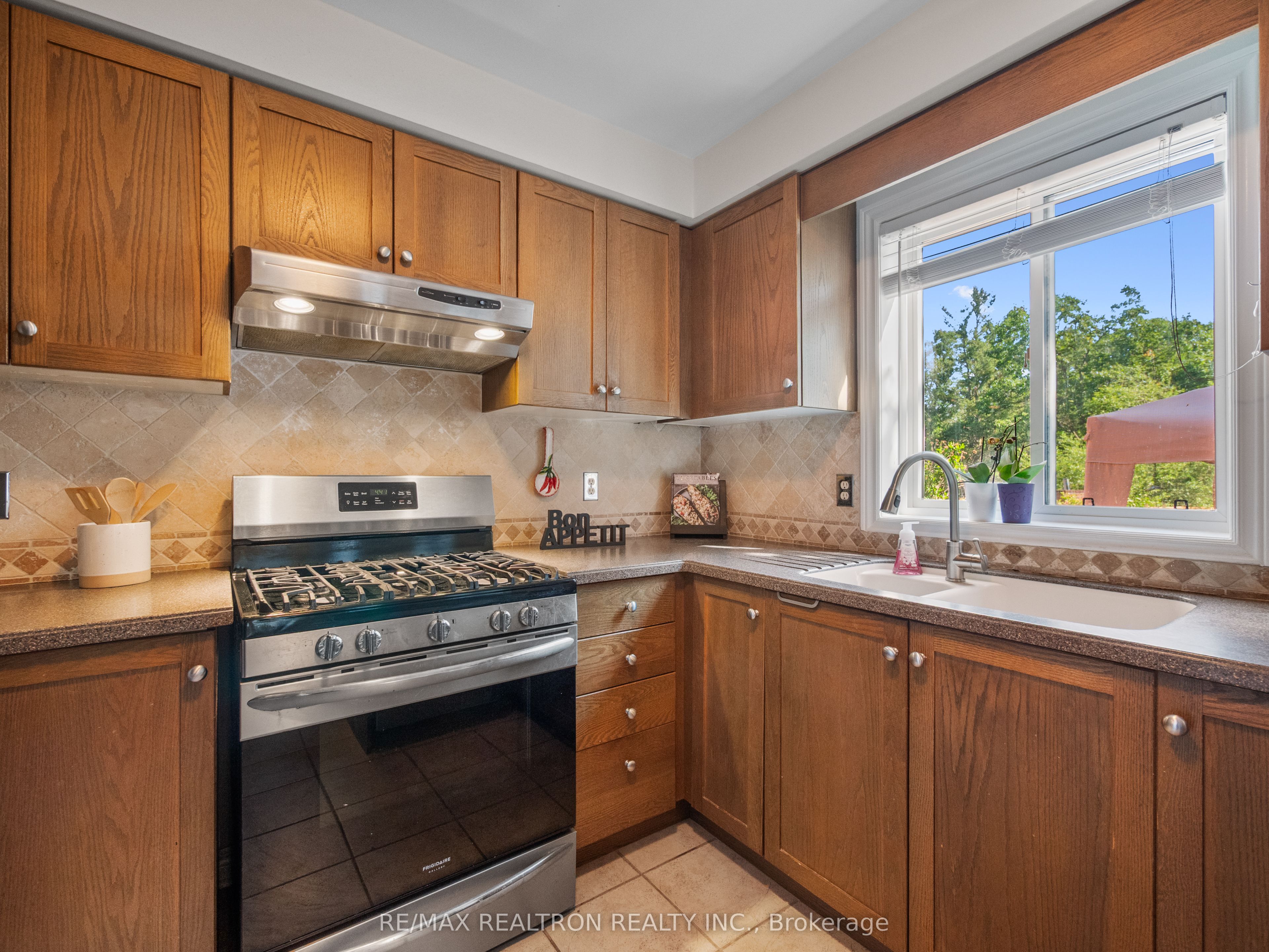 45 White Elm Road Property Photo 7