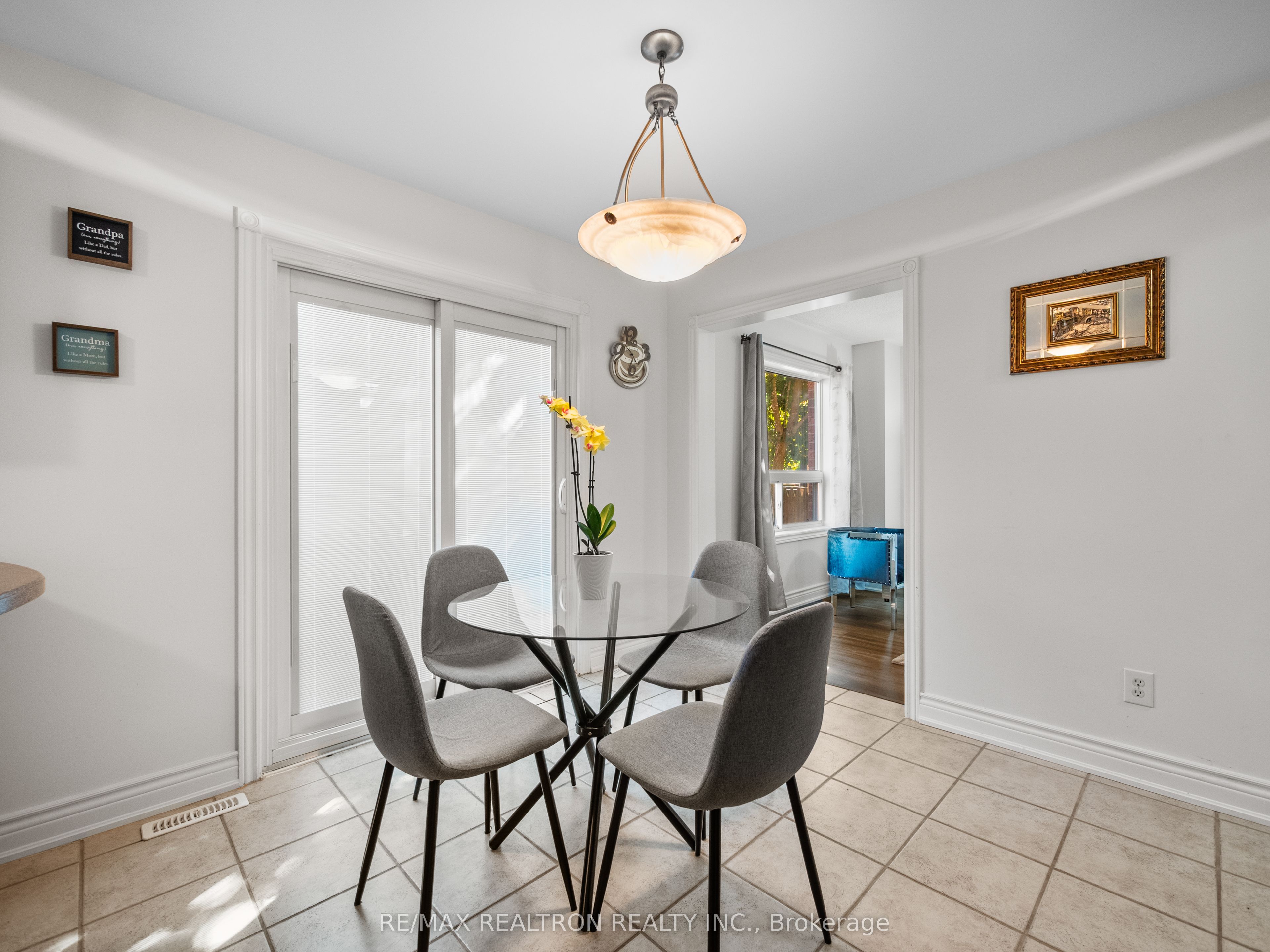 45 White Elm Road Property Photo 8