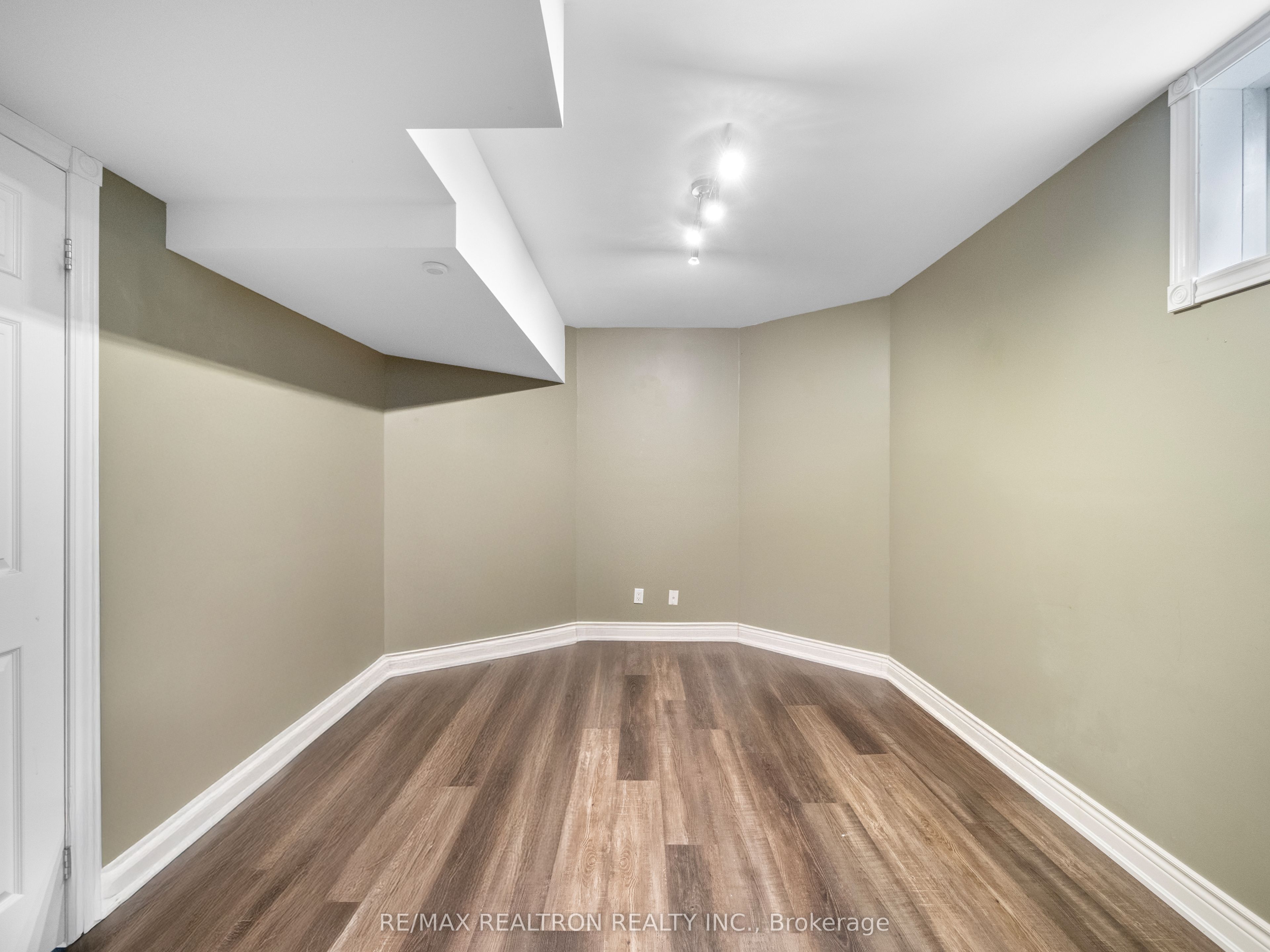 45 White Elm Road Property Photo 23