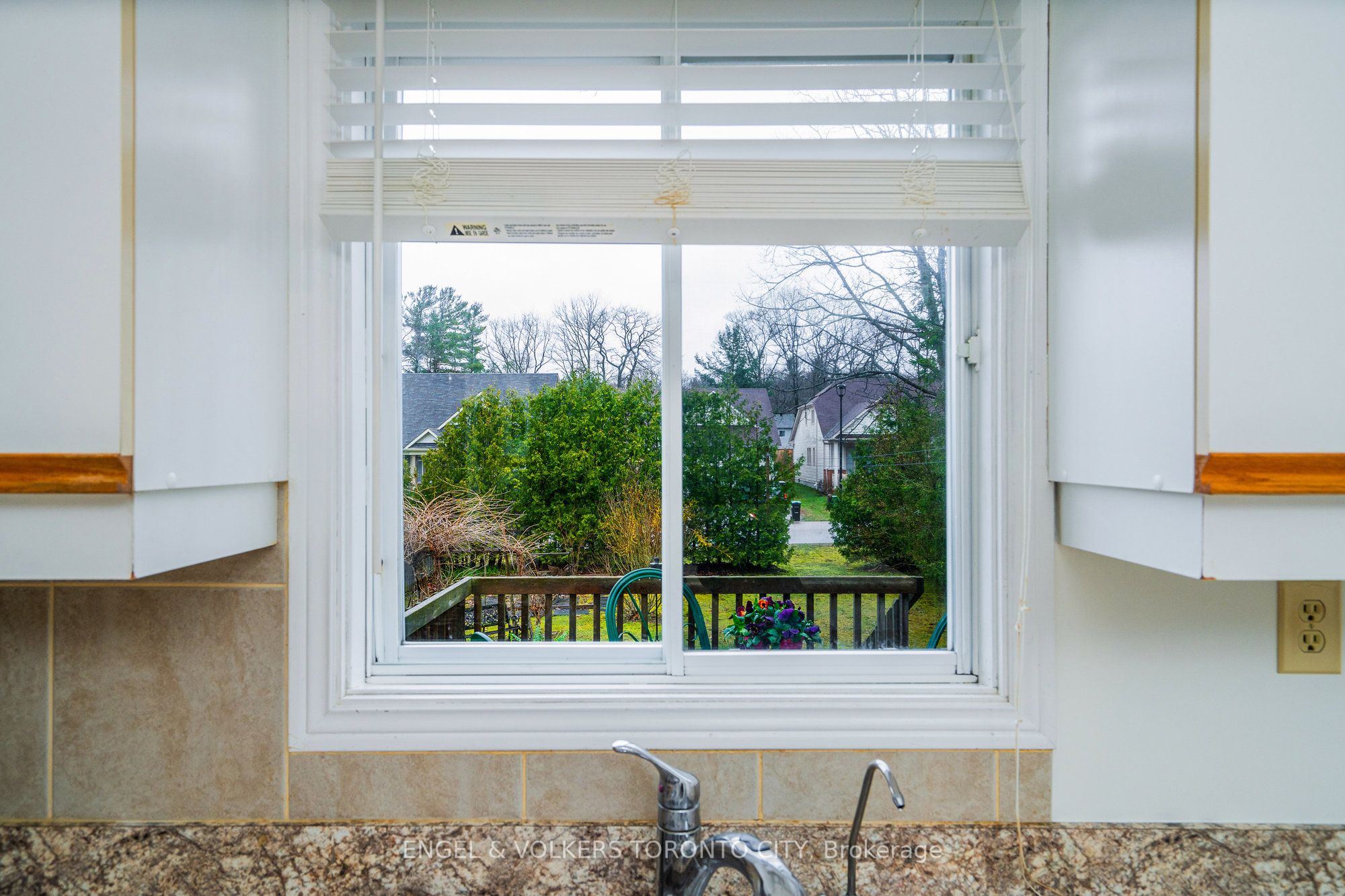 381 Zoo Park Road Property Photo 9