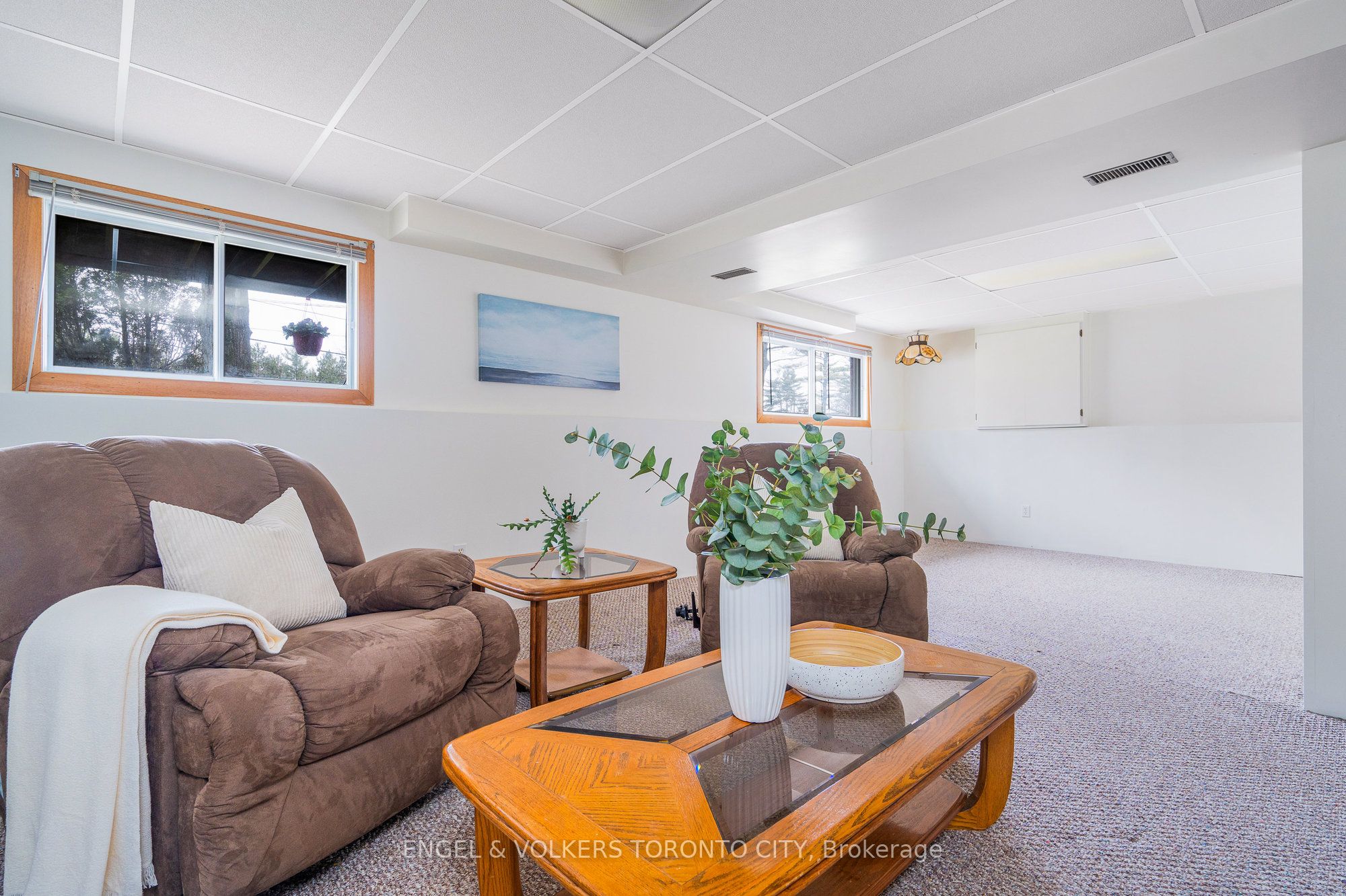 381 Zoo Park Road Property Photo 13